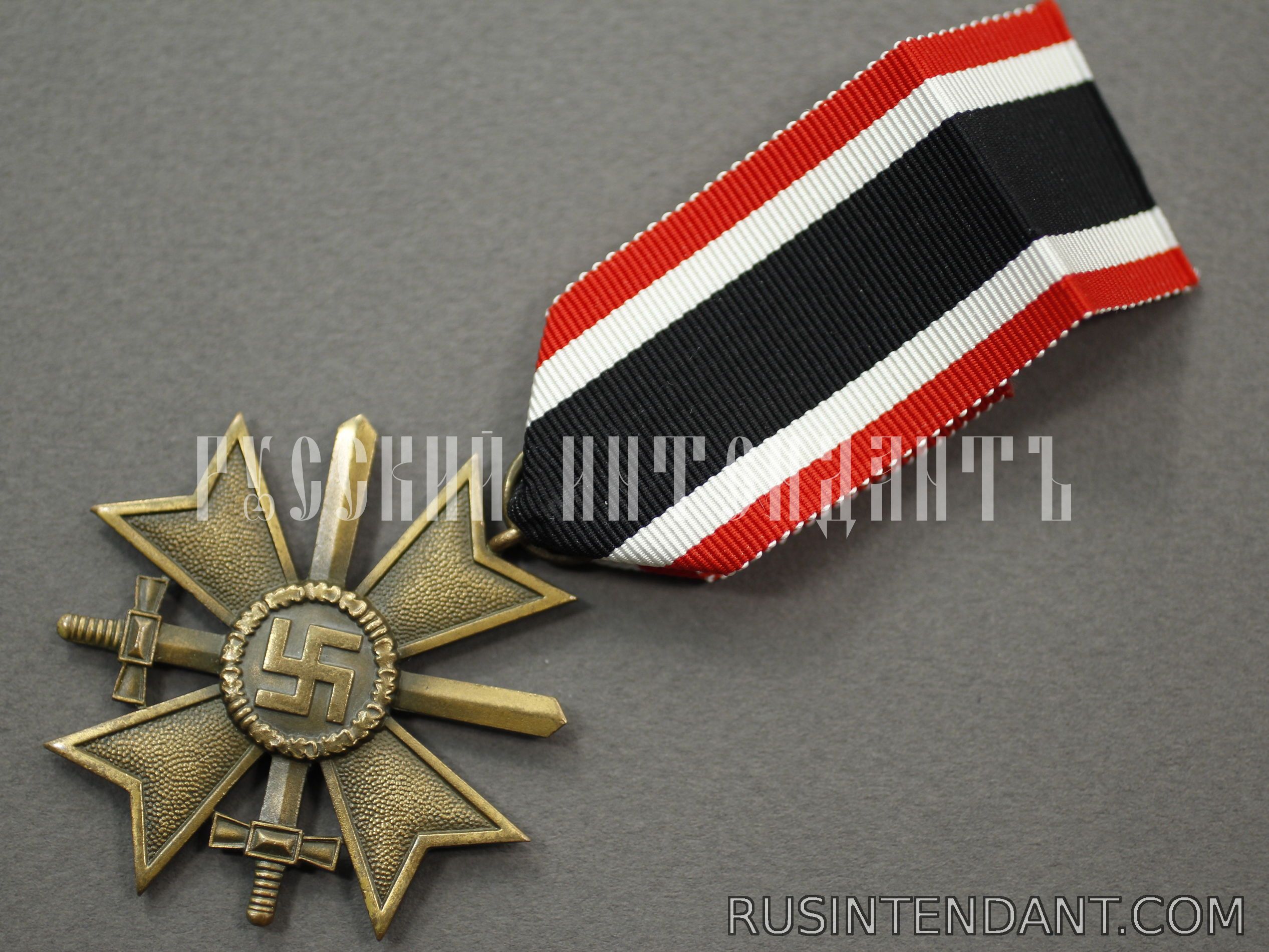 Фото 3: Крест Военных заслуг второго класса с мечами 