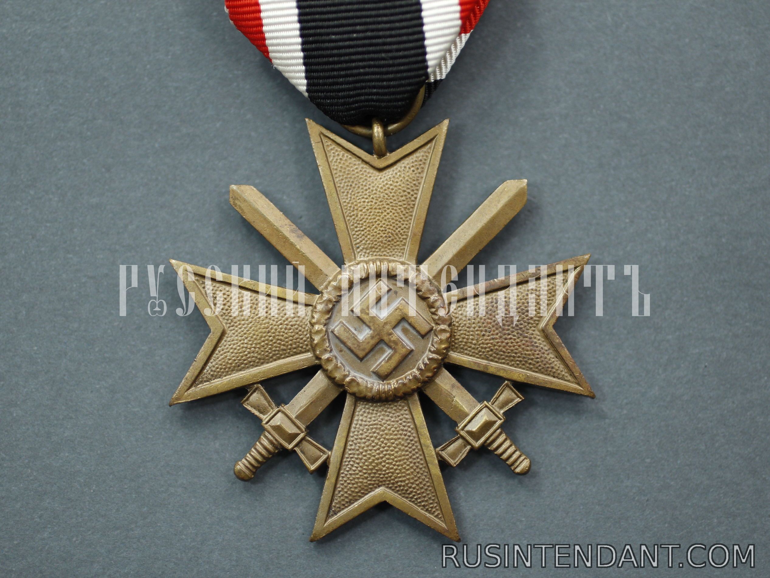 Фото 1: Крест Военных заслуг второго класса с мечами 
