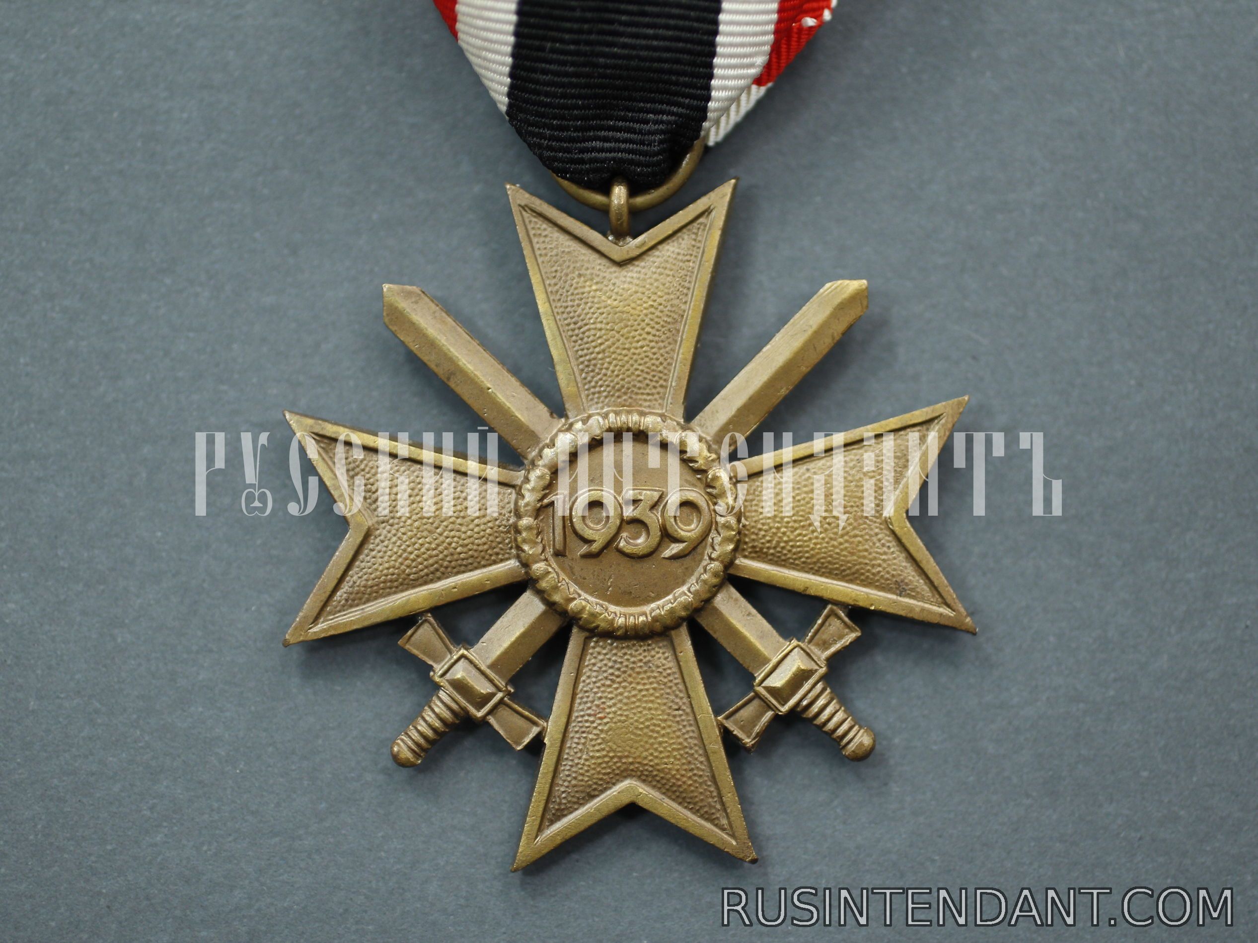 Фото 2: Крест Военных заслуг второго класса с мечами 