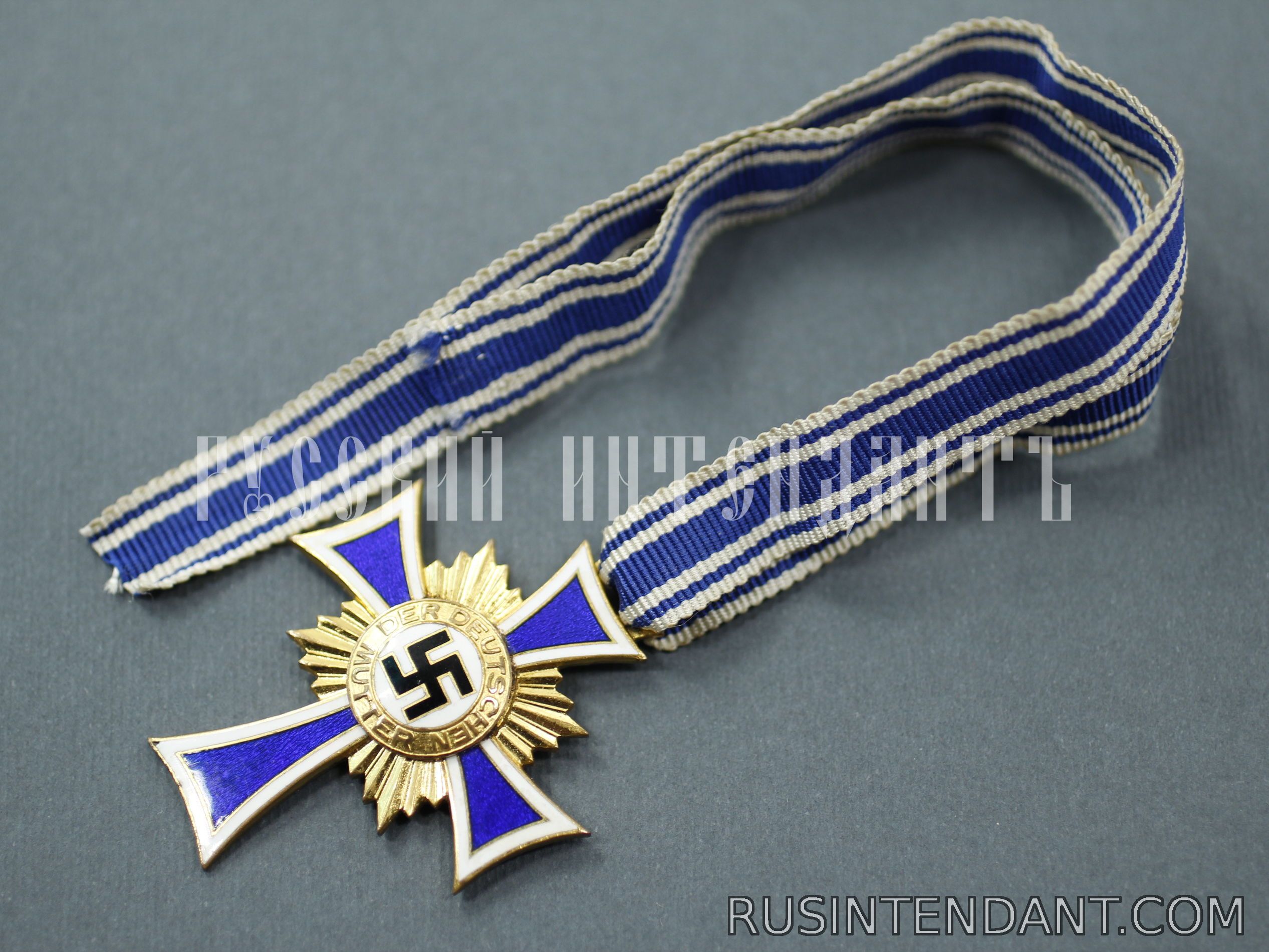 Фото 3: Почетный крест Немецкой матери "Золотой" 