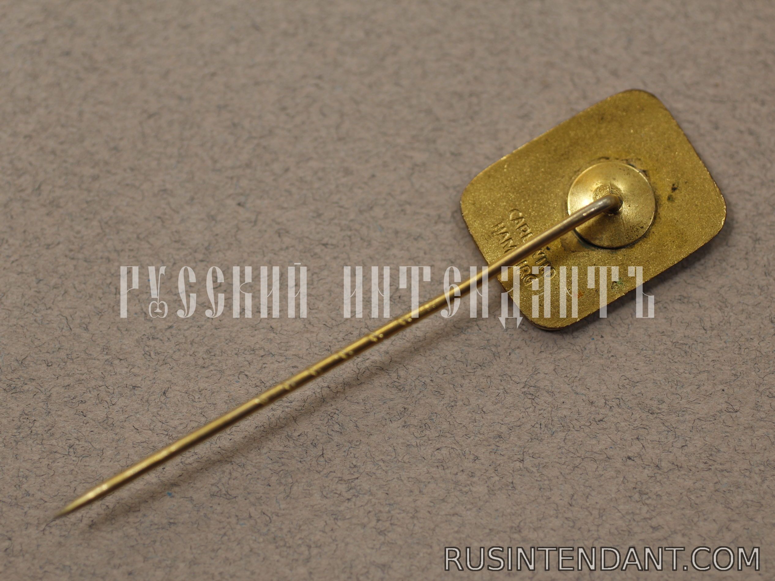 Фото 3: Золотой почетный знак RGChD 