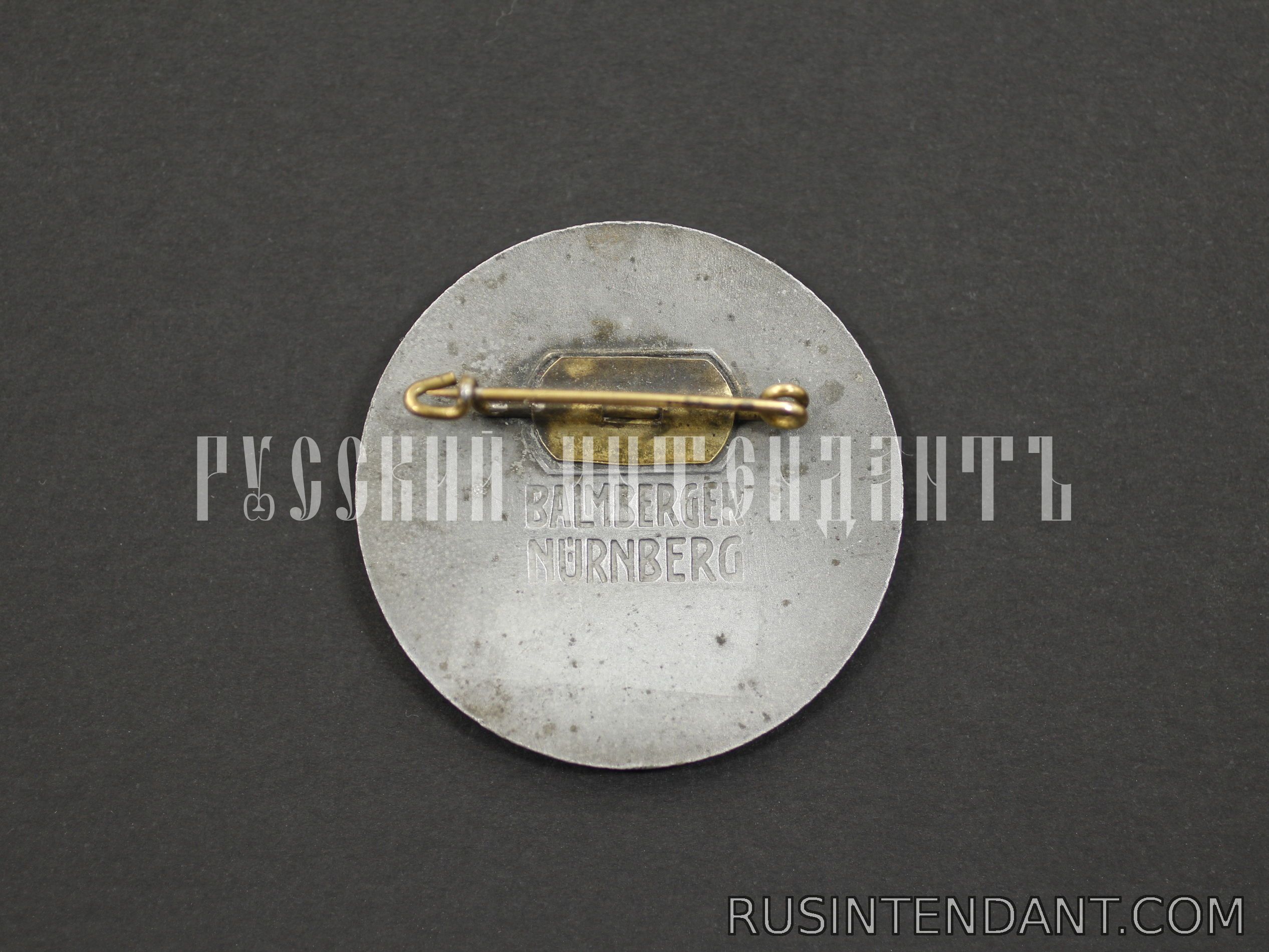 Фото 2: Знак VIII съезда NSDAP 