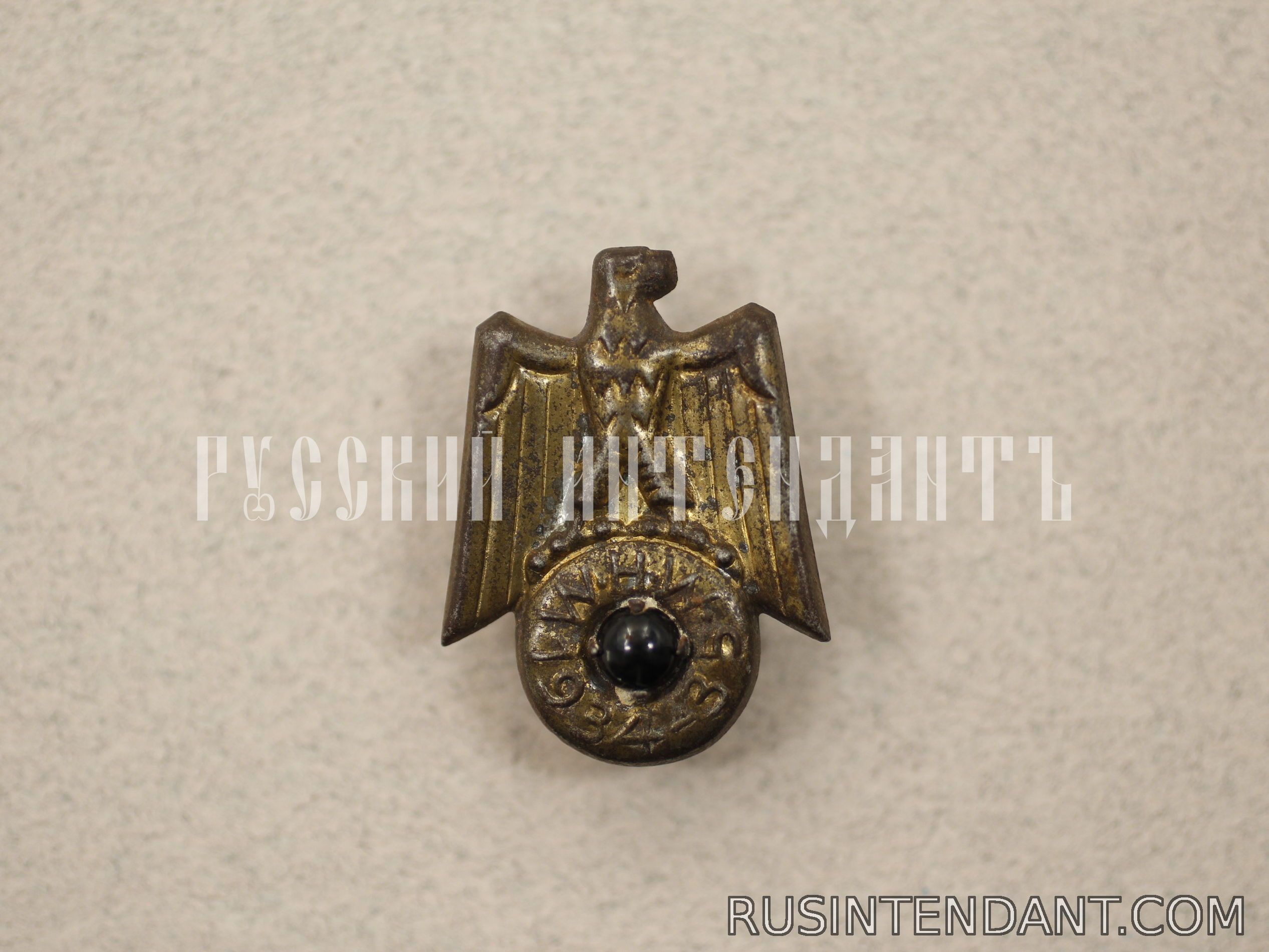 Фото 1: Знак "Орел на Венке" 