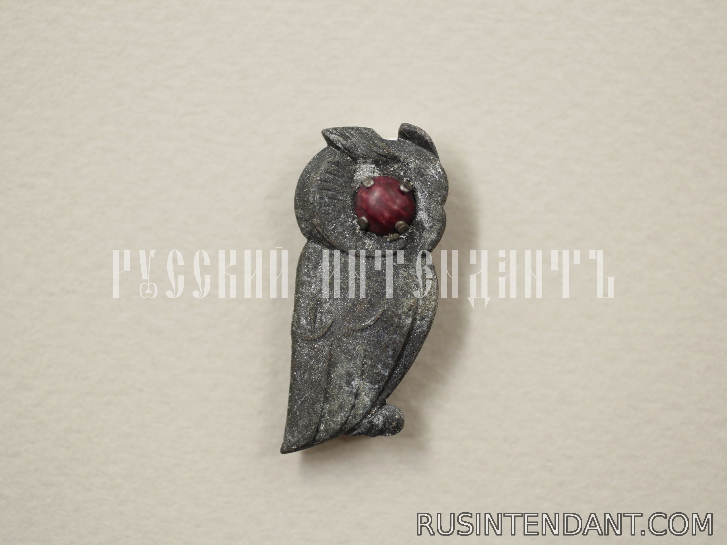 Фото 1: Знак "Сова" 