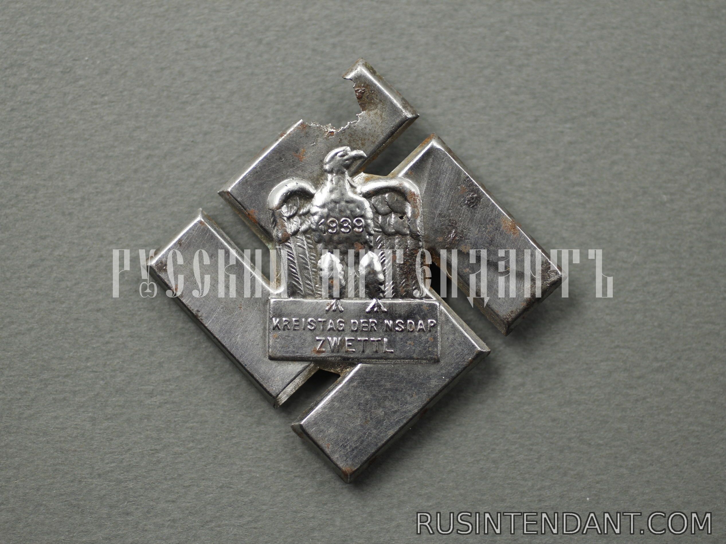 Фото 1: Знак съезда NSDAP 