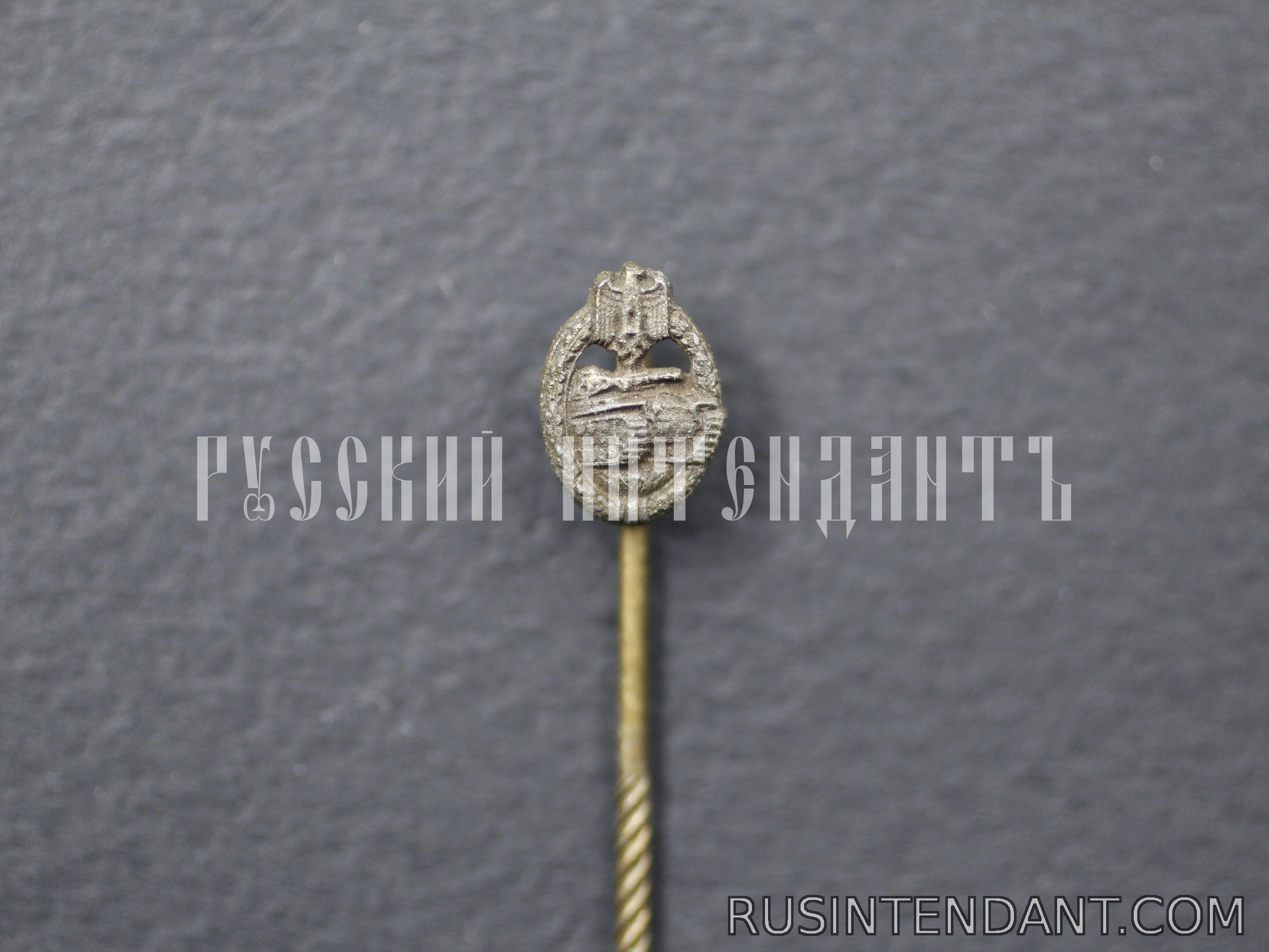 Фото 1: Миниатюра знака "За танковый бой" 