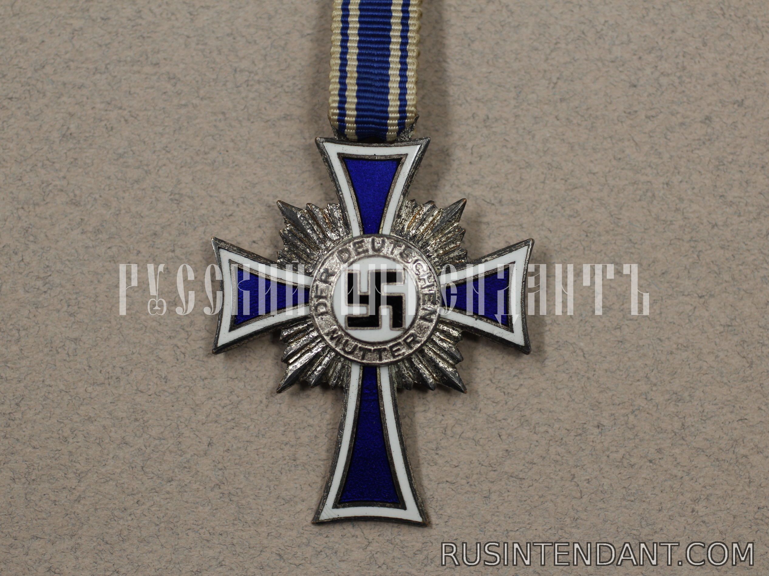 Фото 1: Почетный крест Немецкой матери "Серебряный" 