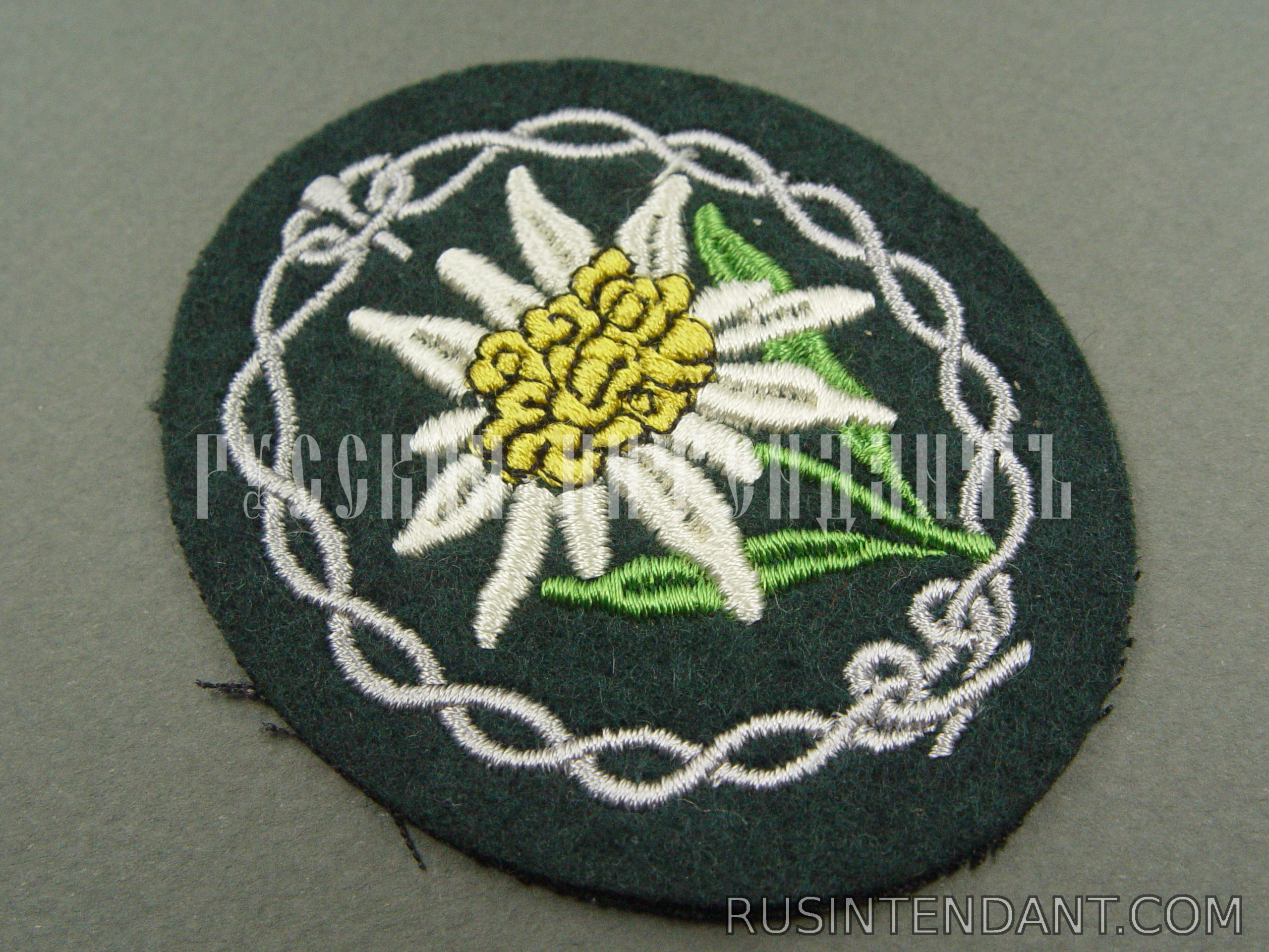 Фото 2: Нарукавный шеврон горно-стрелковых частей Вермахта 