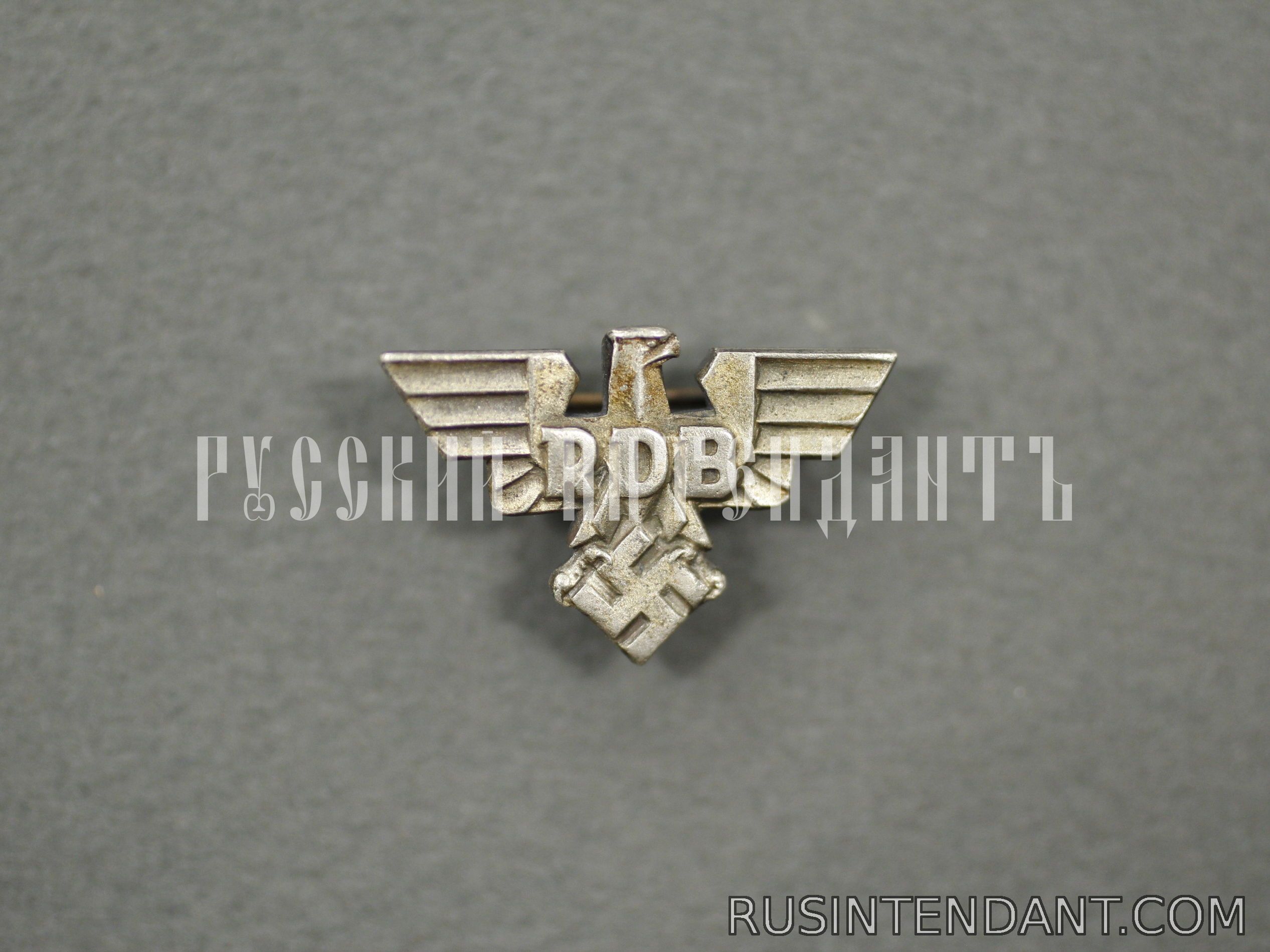 Фото 1: Членский знак RDB 