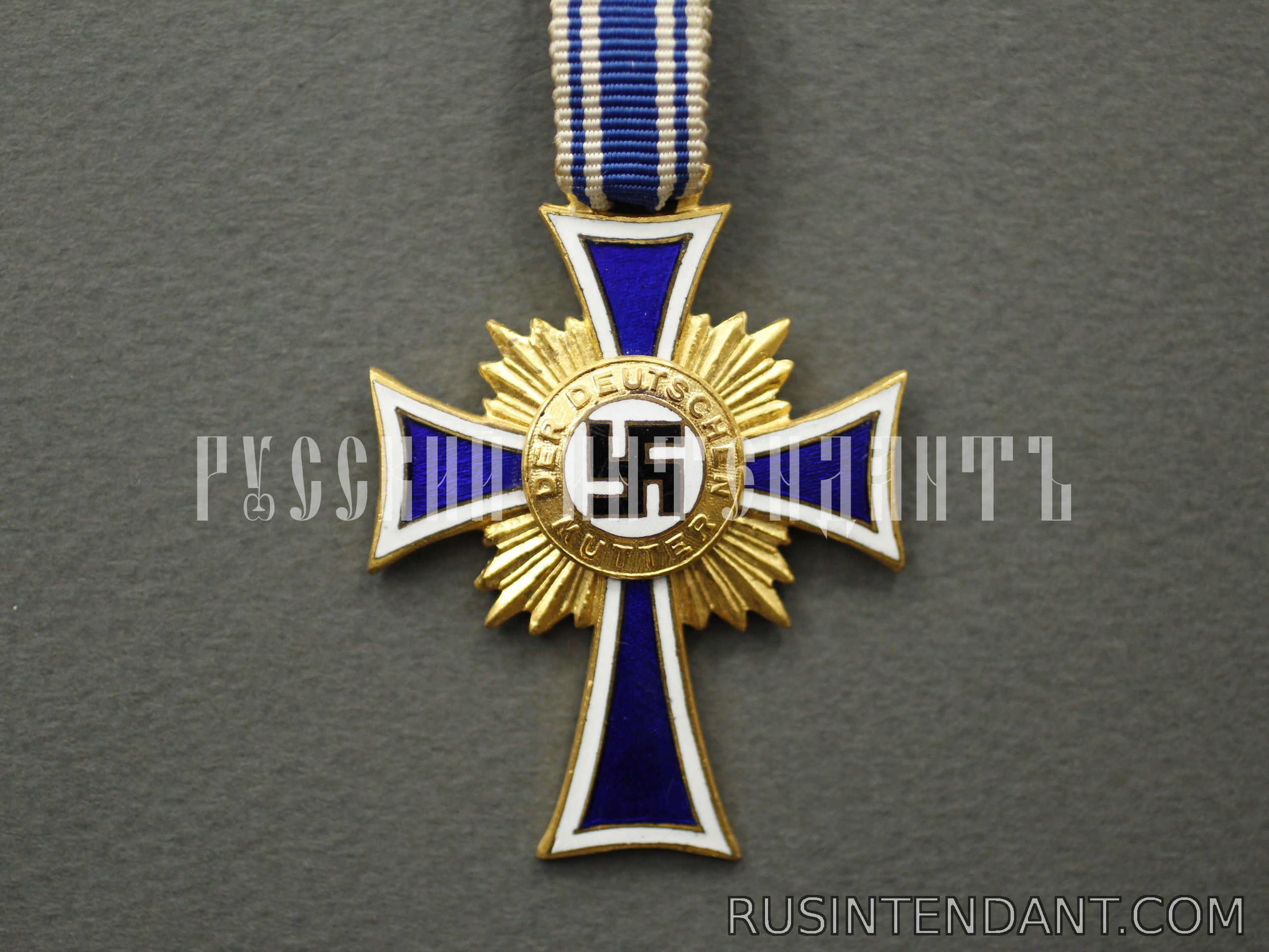 Фото 1: Почетный крест Немецкой матери «Золотой» 