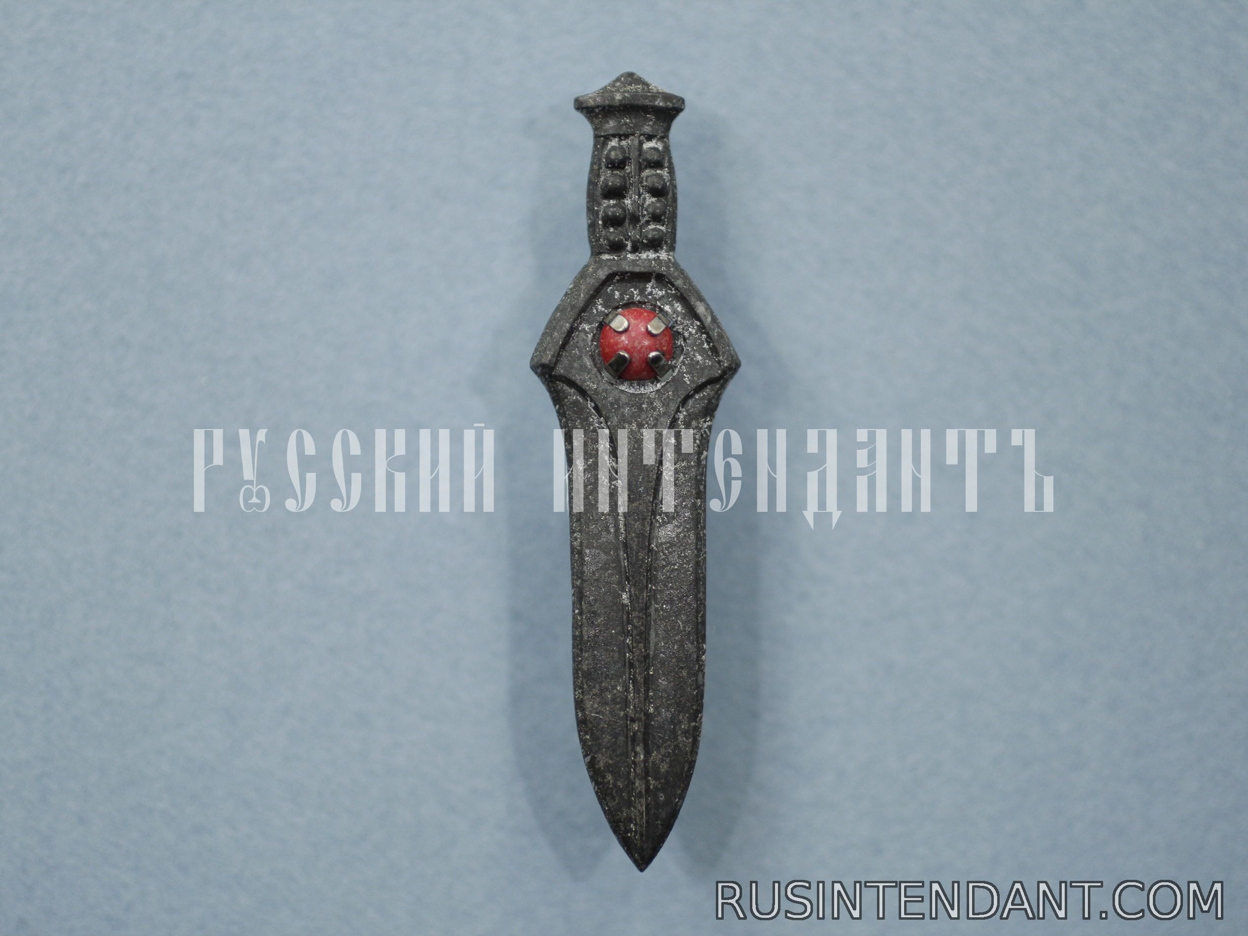 Фото 1: Знак «Меч» 