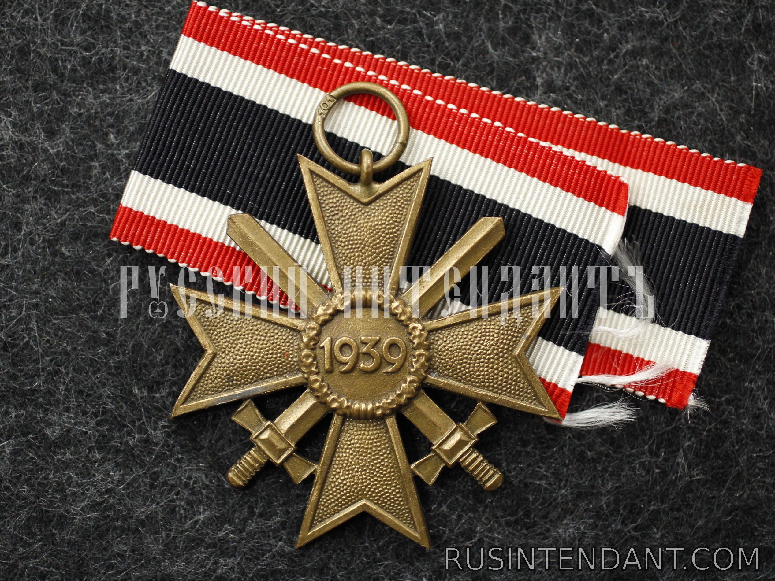 Фото 2: Крест Военных заслуг второго класса с мечами 