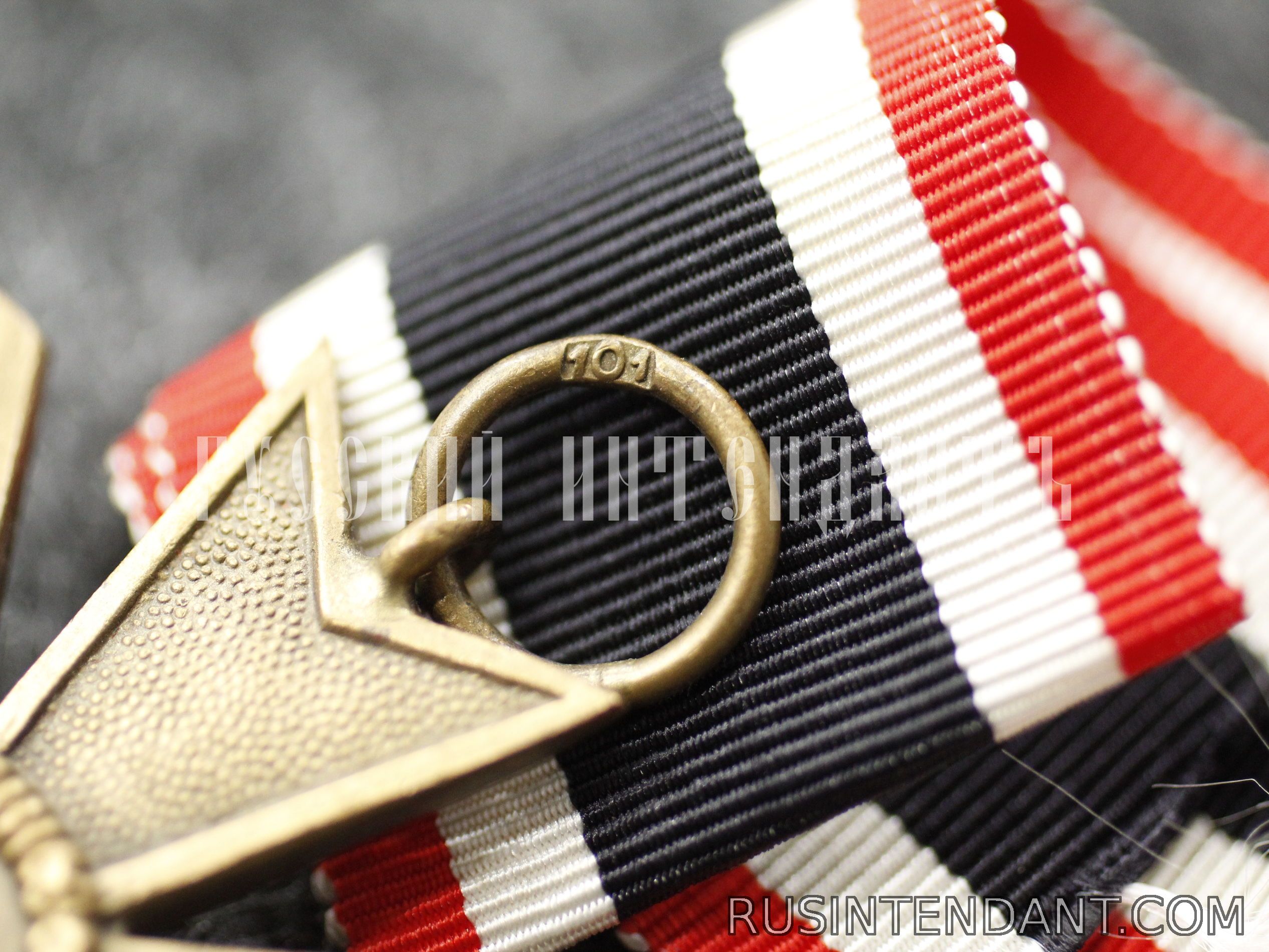 Фото 3: Крест Военных заслуг второго класса с мечами 