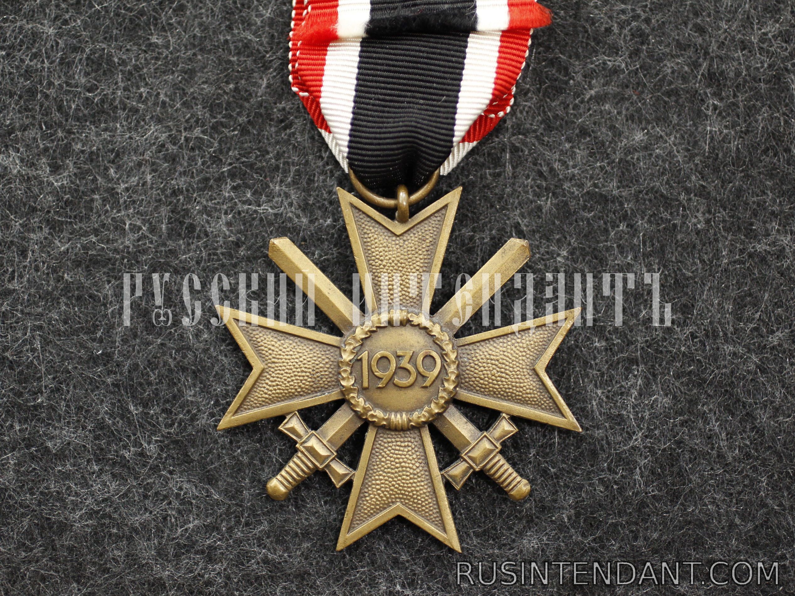 Фото 2: Крест Военных заслуг второго класса с мечами 