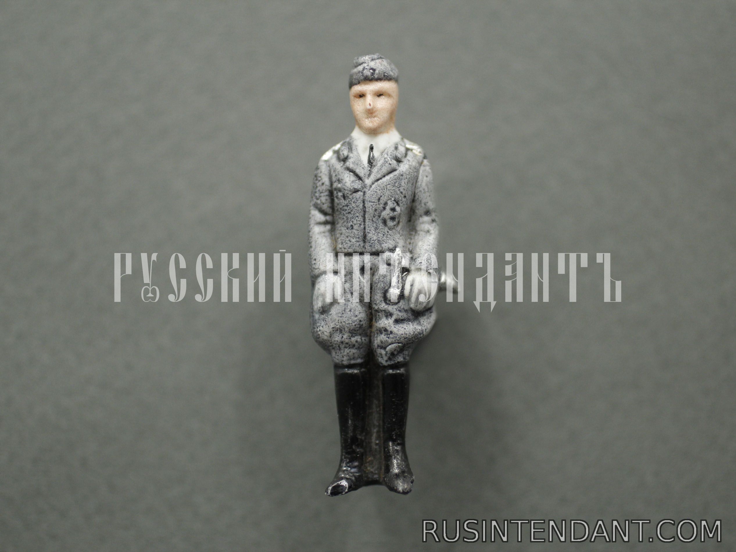 Фото 1: Знак-фигурка «Лейтенант Люфтваффе» 
