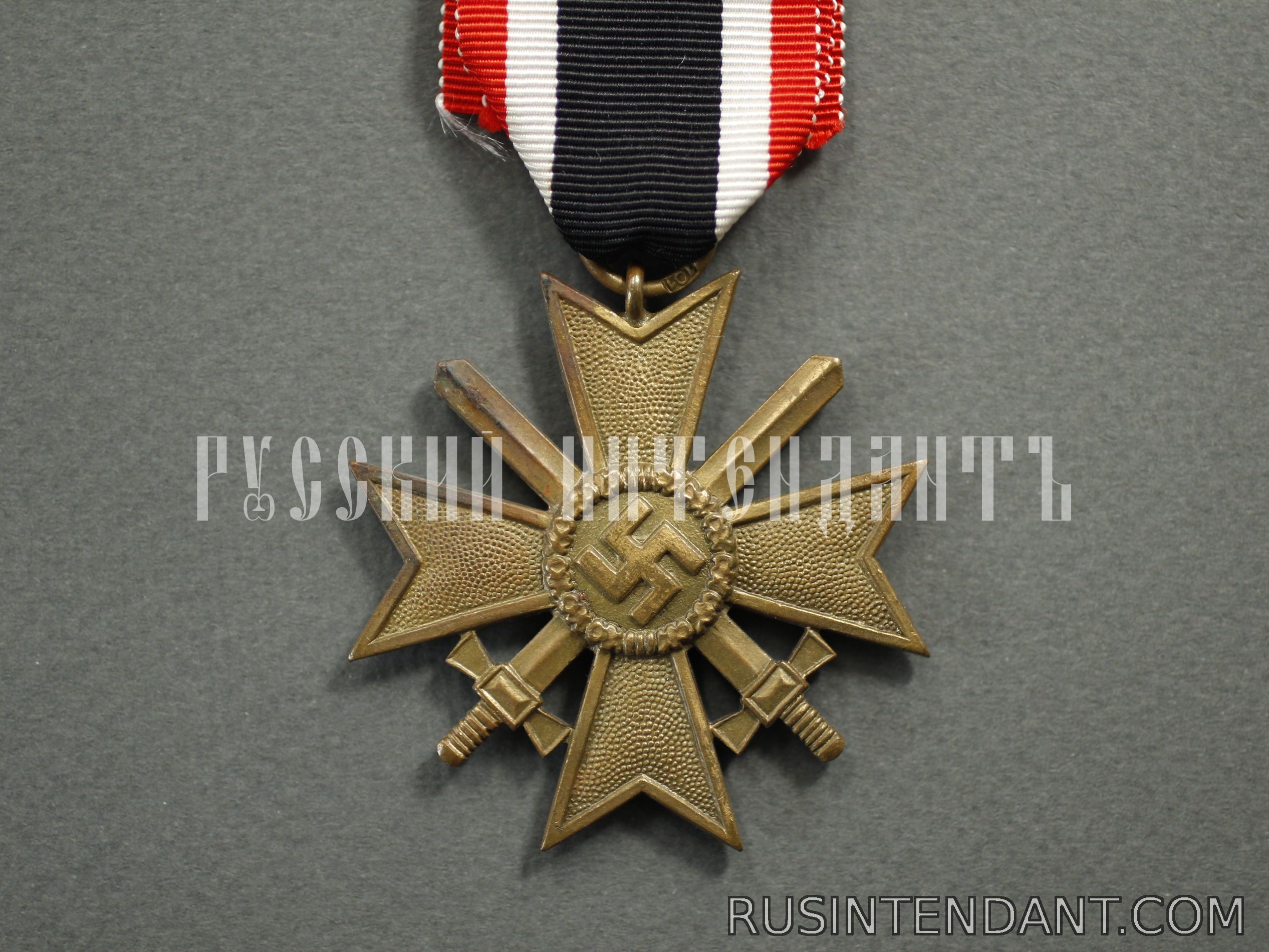 Фото 1: Крест Военных заслуг второго класса с мечами 