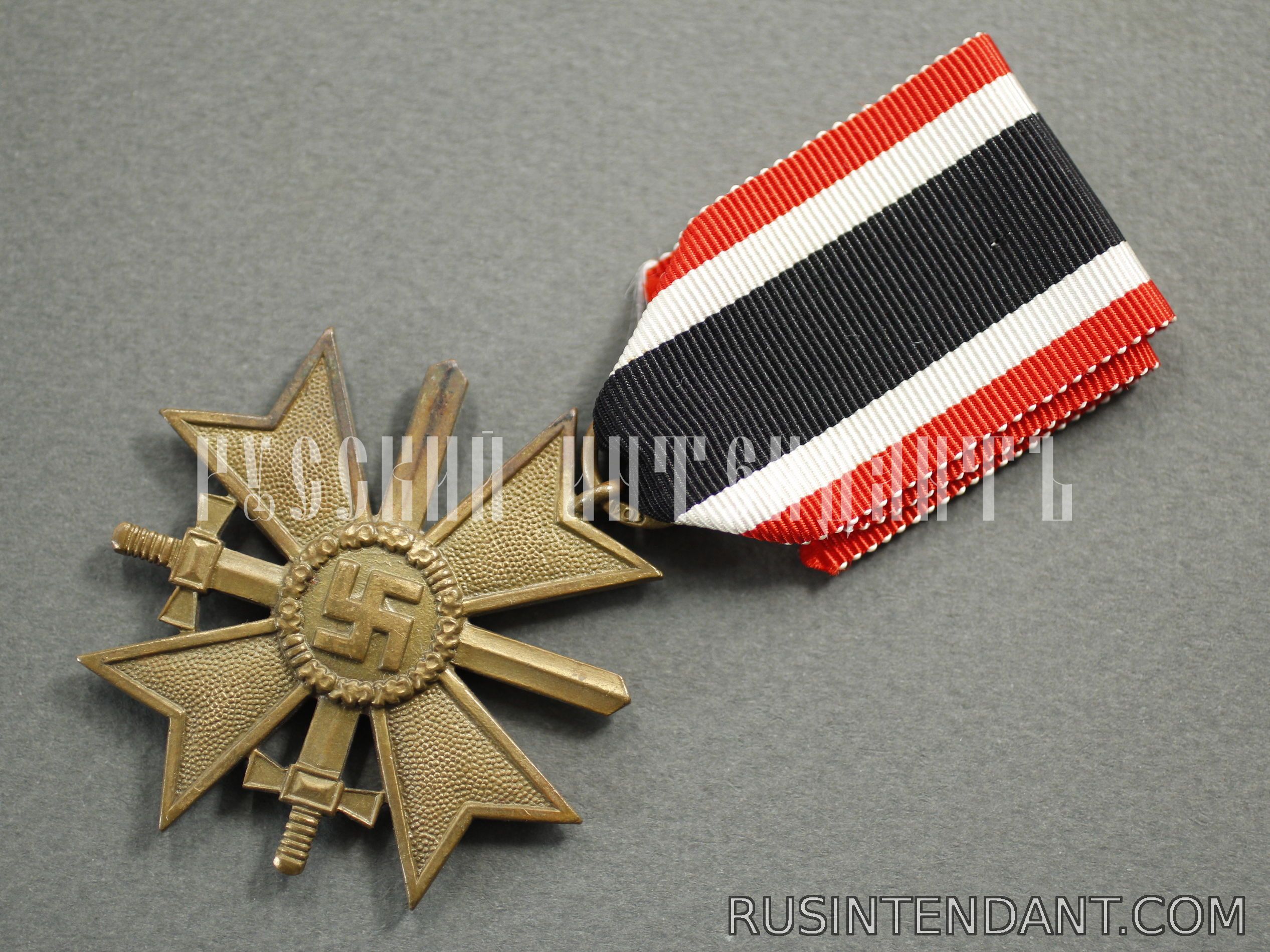 Фото 3: Крест Военных заслуг второго класса с мечами 
