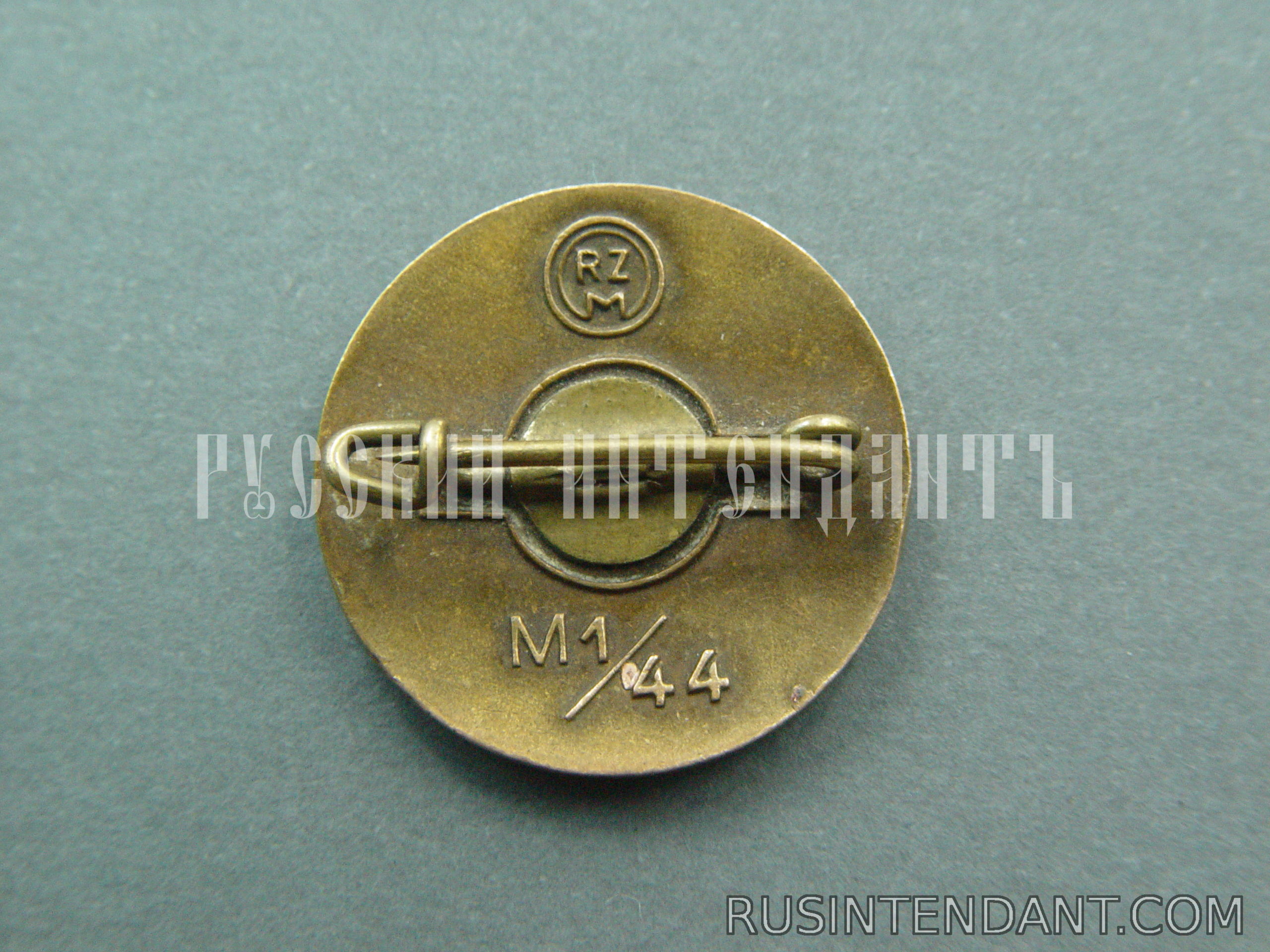 Фото 3: Членский знак NSDAP 