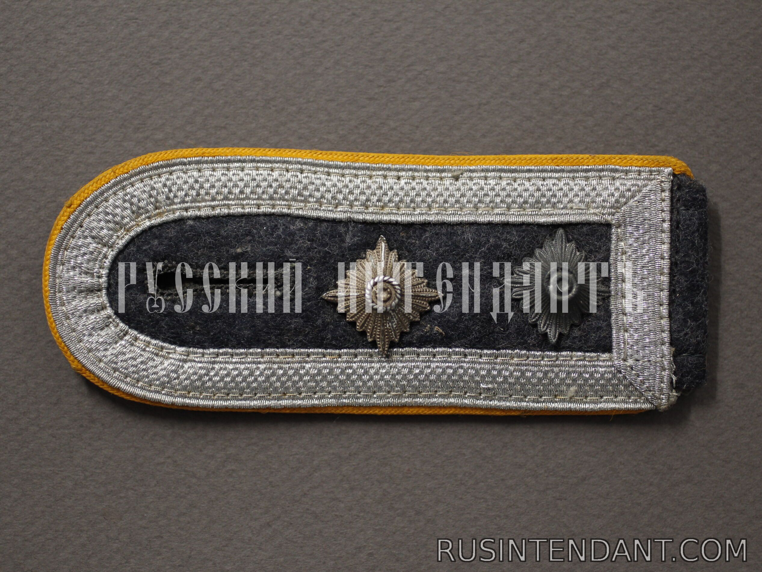 Фото 1: Погон обер-фельдфебеля Люфтваффе 