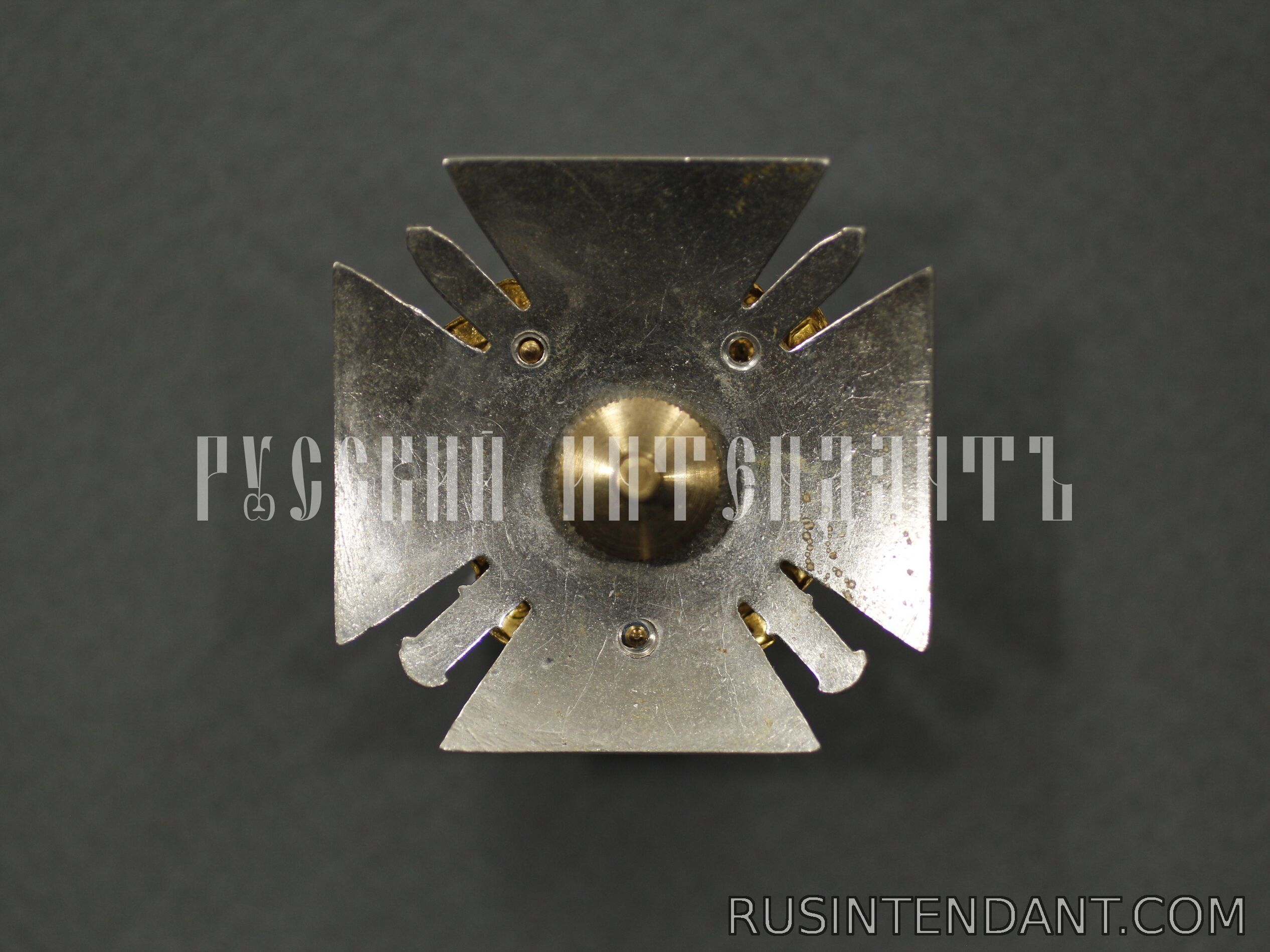 Фото 2: Нагрудный знак «AUK» 