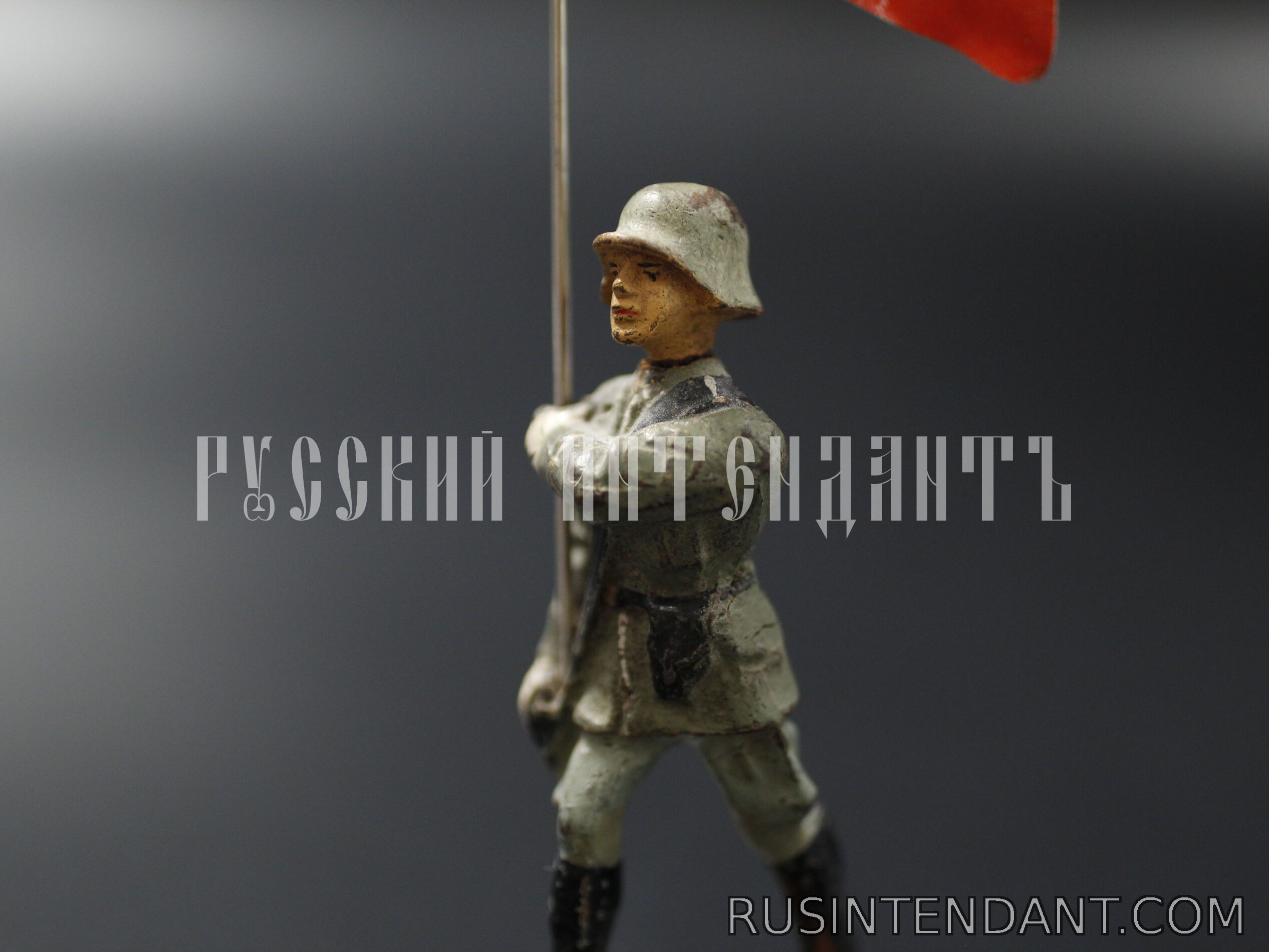 Фото 3: Солдатик с Имперским военным флагом 