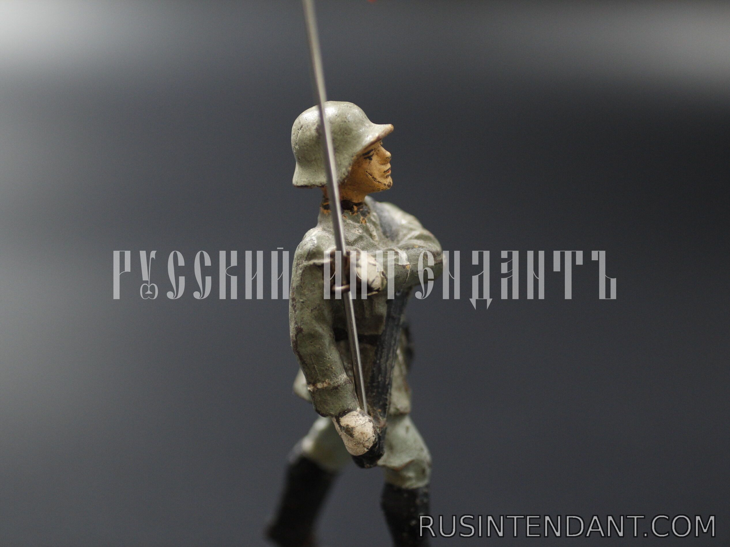 Фото 4: Солдатик с Имперским военным флагом 