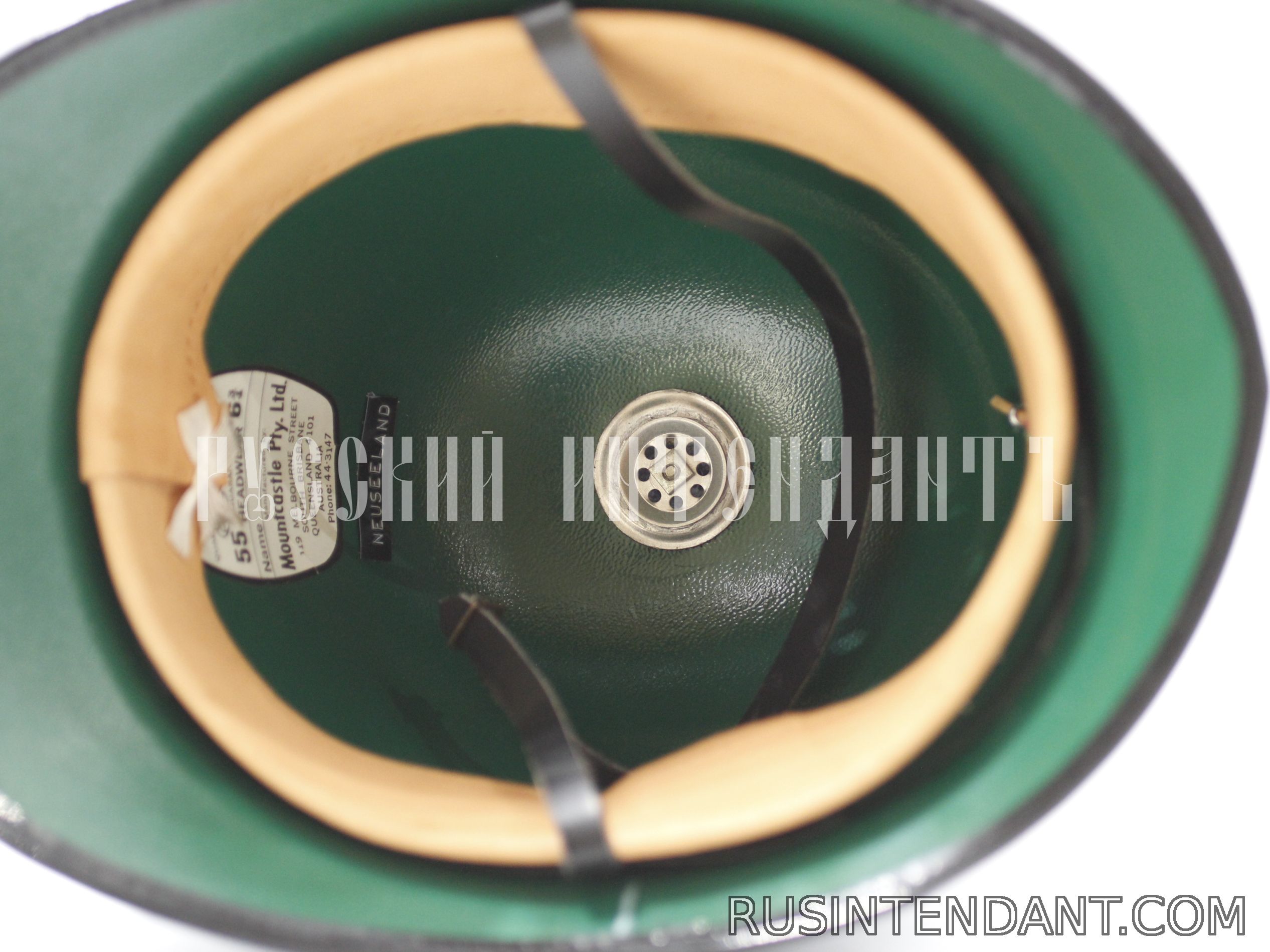 Фото 6: Головной убор констебля Новозеландской полиции 