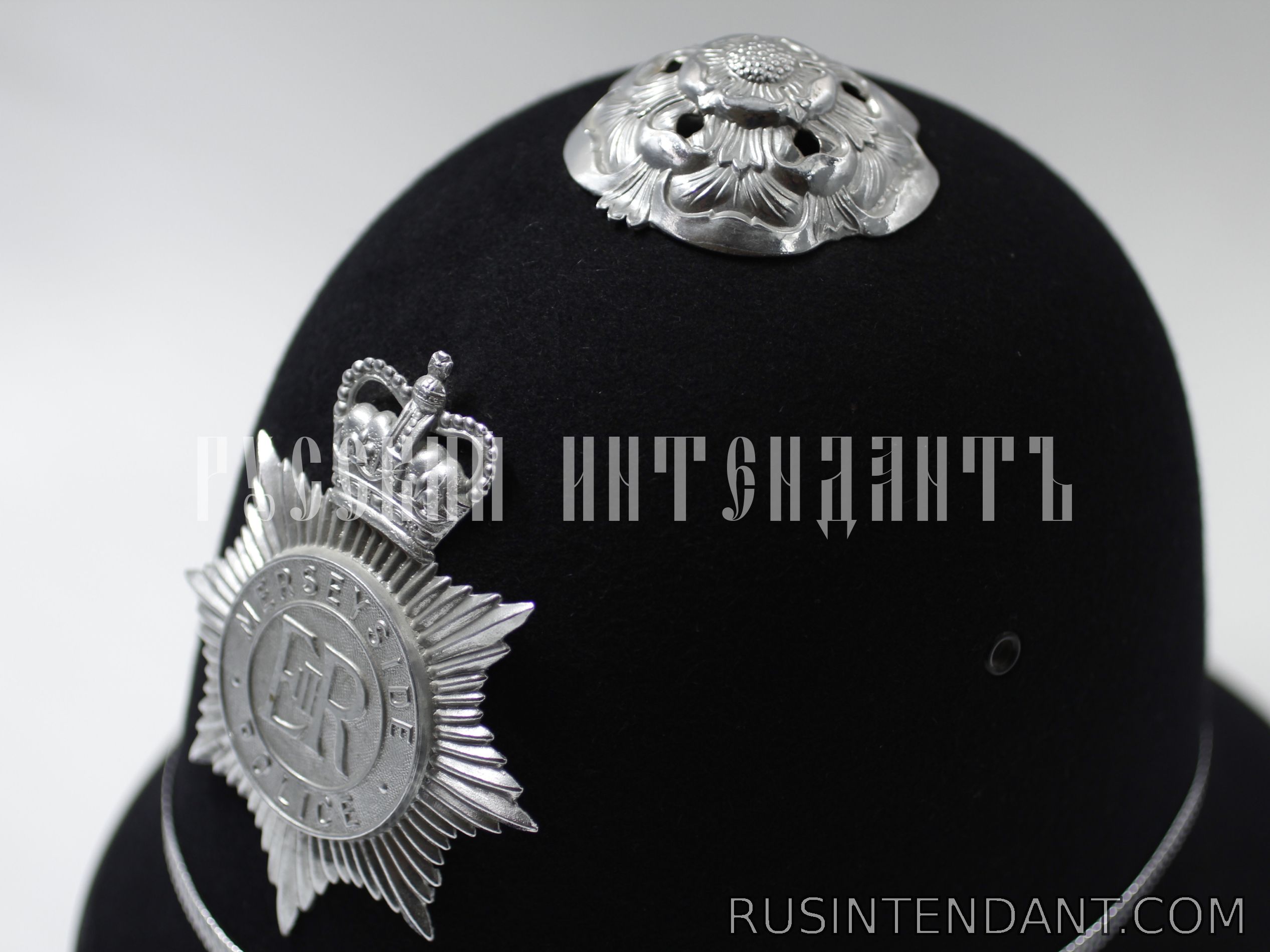 Фото 2: Головной убор констебля MERSEYSIDE 