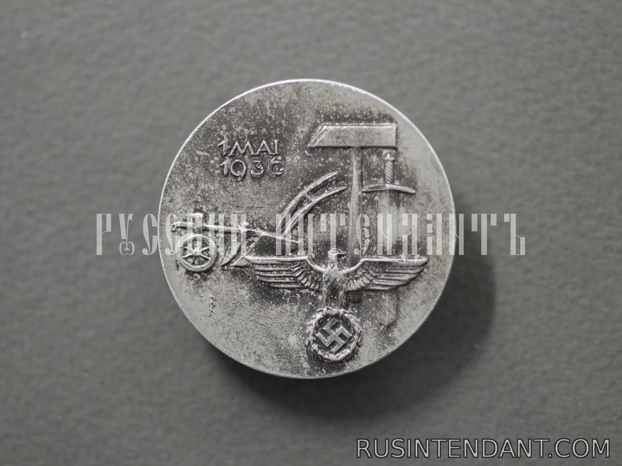 Фото 1: Знак «1 Мая 1936» 