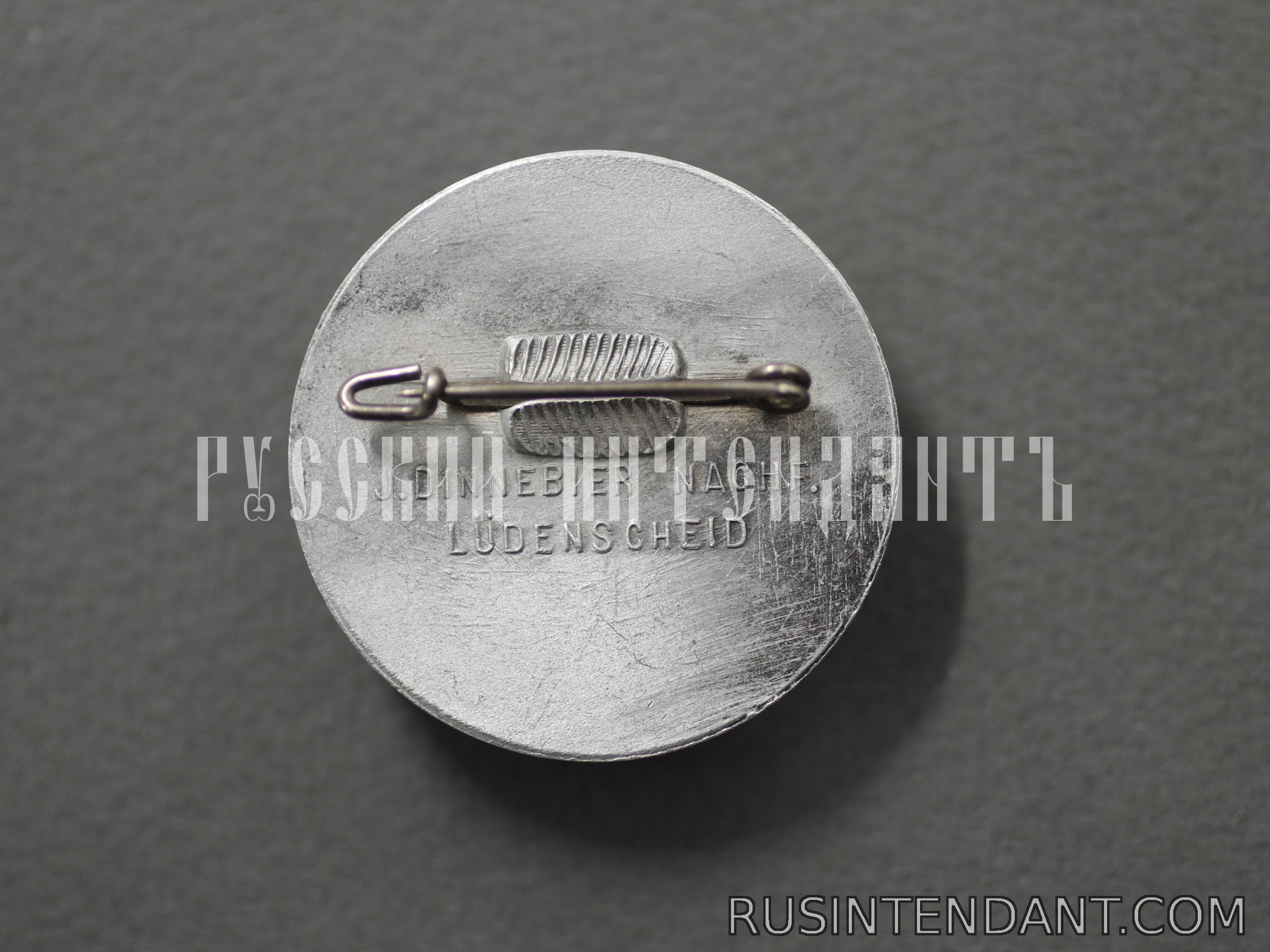 Фото 2: Знак «1 Мая 1936» 