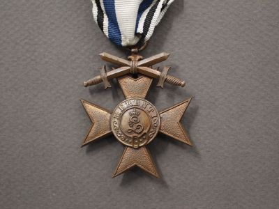 Крест Ордена «За военные заслуги» 3 класса с мечами