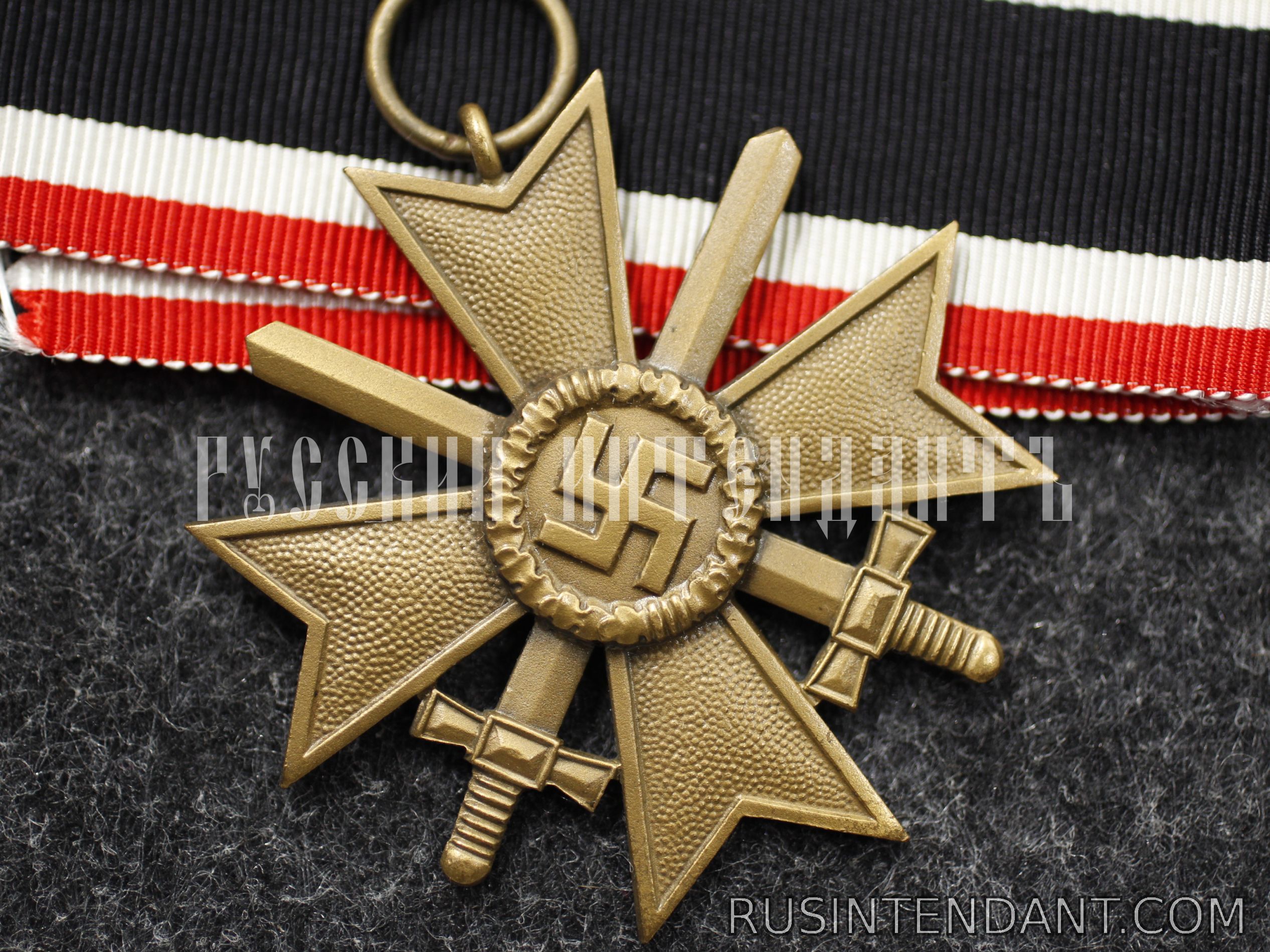 Фото 3: Крест За военные заслуги второго класса с мечами 