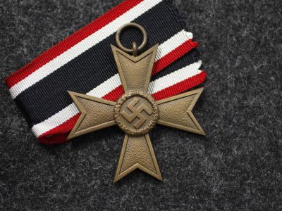 Крест За военные заслуги второго класса без мечей