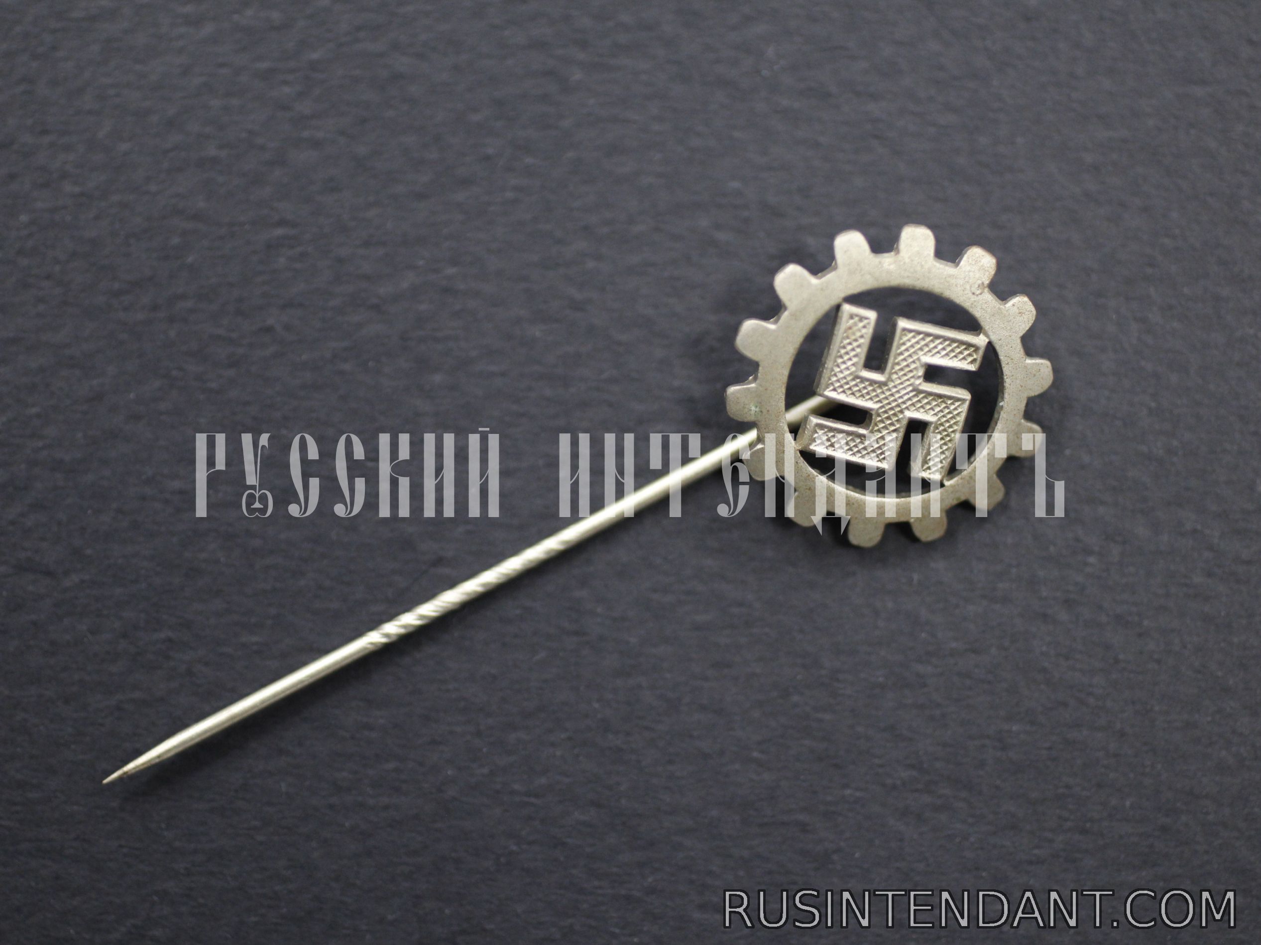 Фото 3: Членский знак DAF 