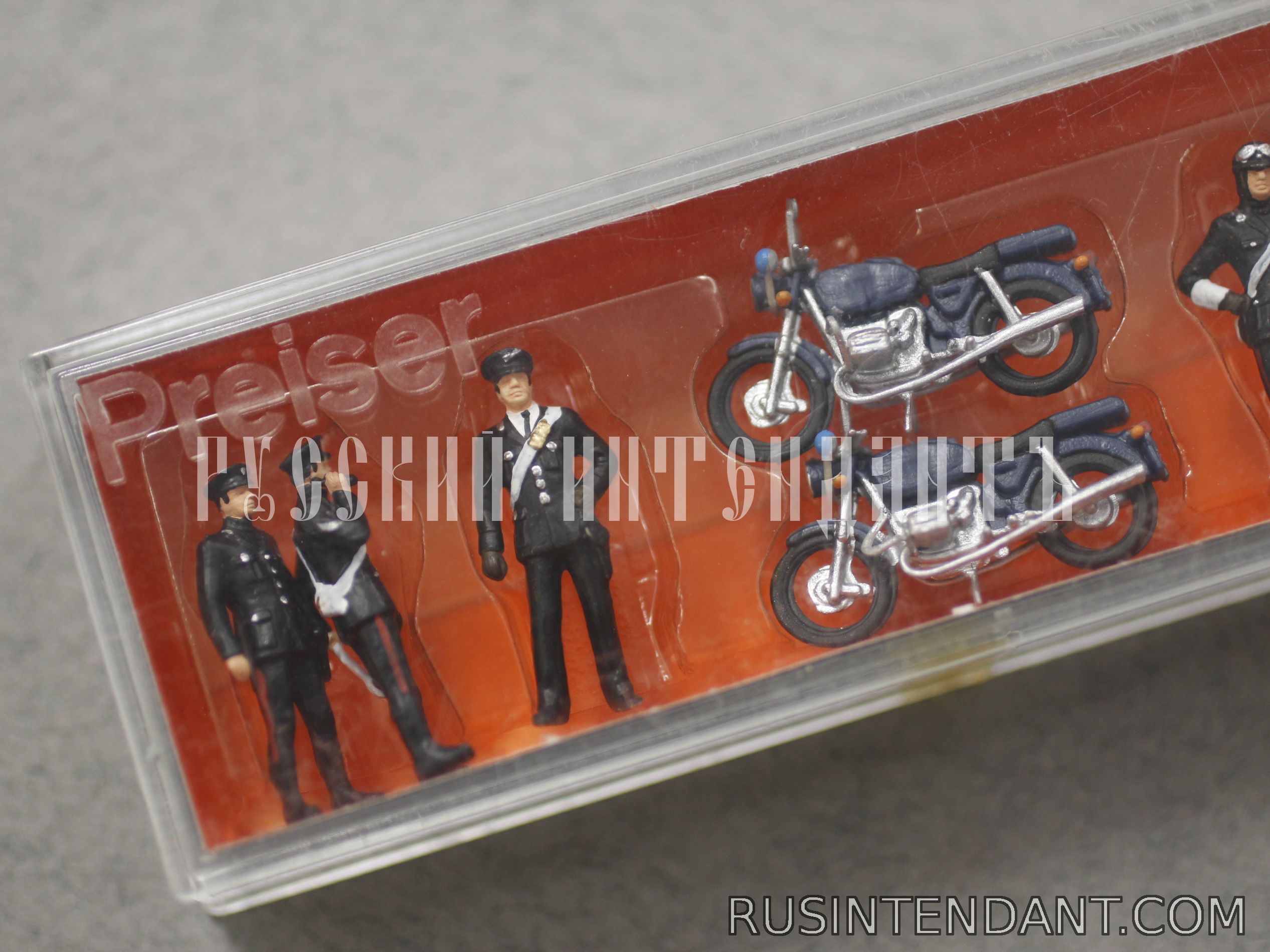 Фото 2: Набор фигурок «Карабинеры» PREISER 