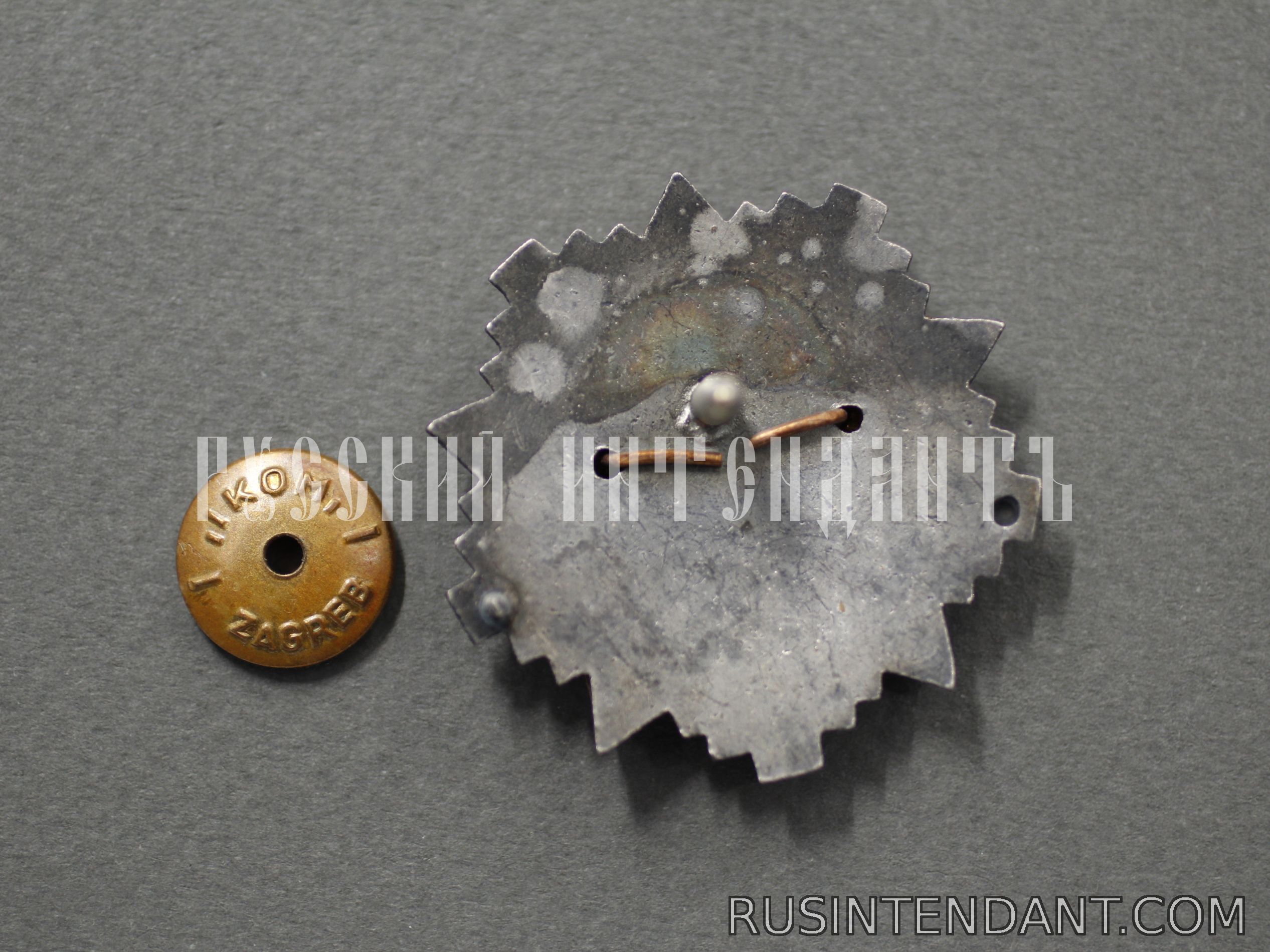 Фото 3: Офицерская кокарда 1964-1991 гг. 