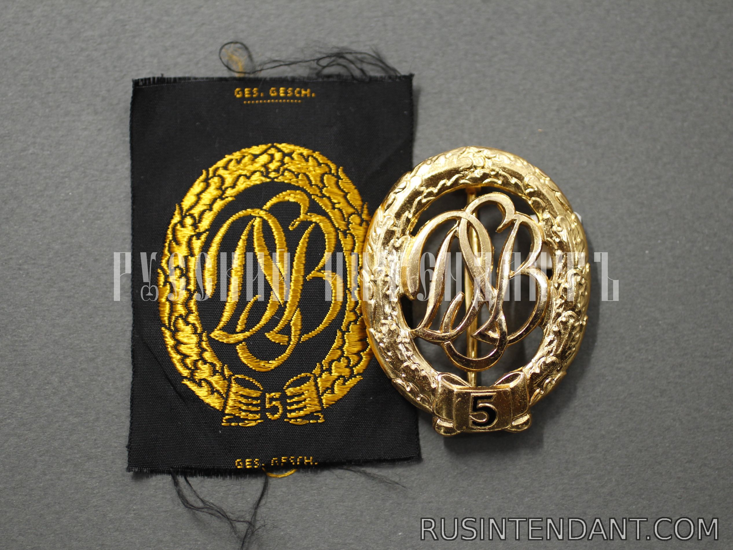 Фото 1: Спортивный знак «DSB» 