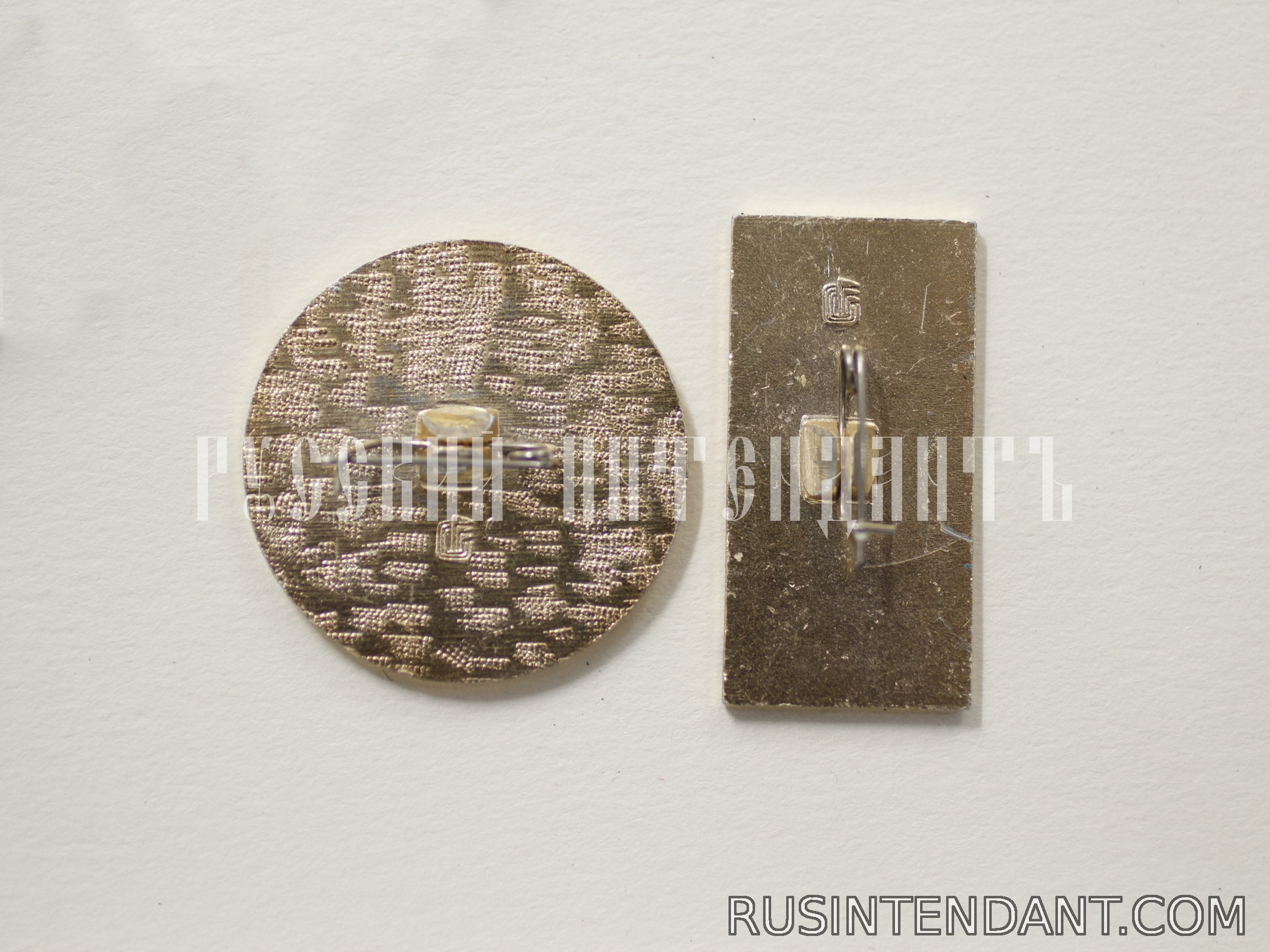 Фото 2: Знаки станций Московского метрополитена 