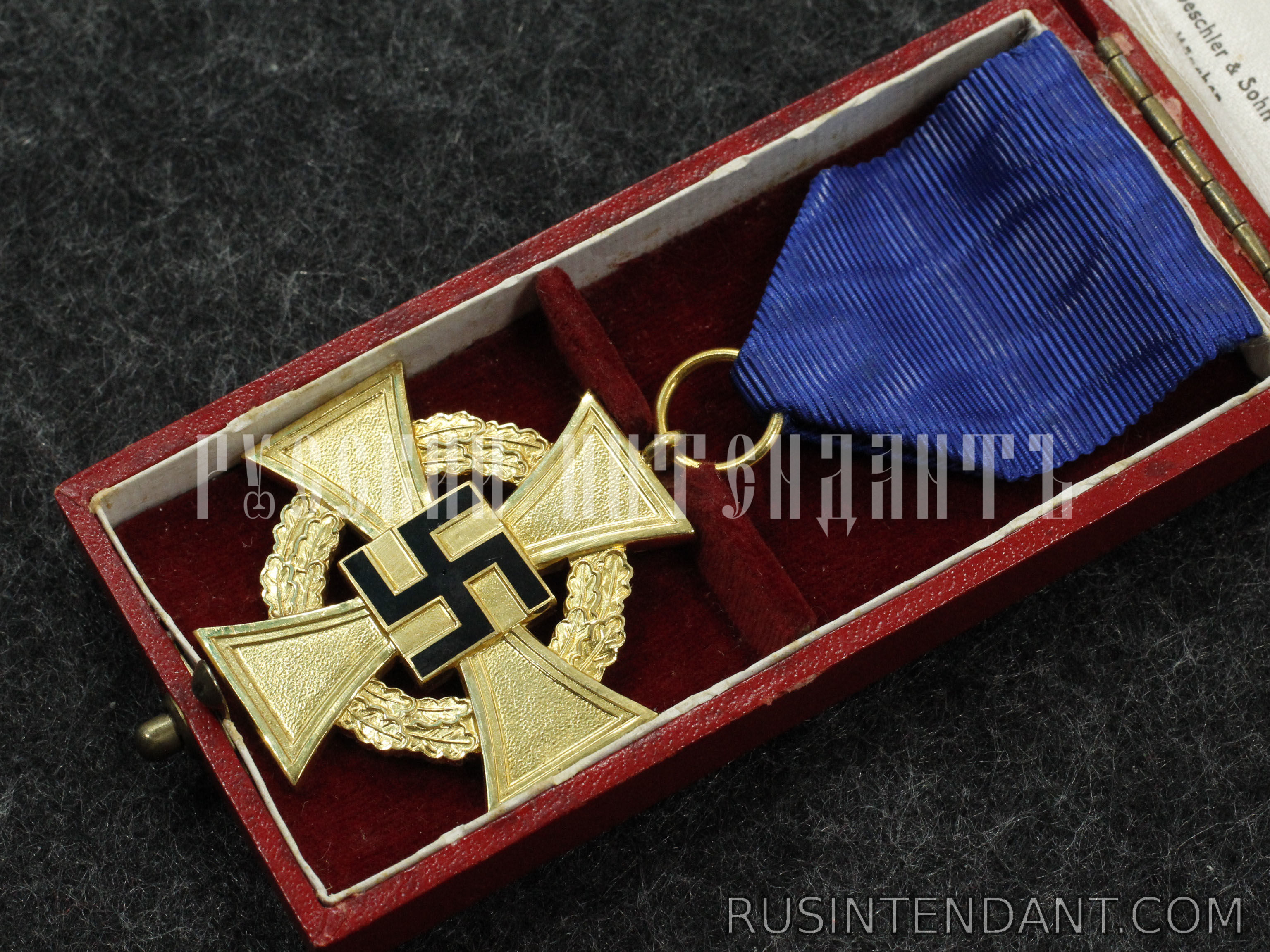 Фото 1: Крест Гражданских заслуг за 40 лет выслуги 