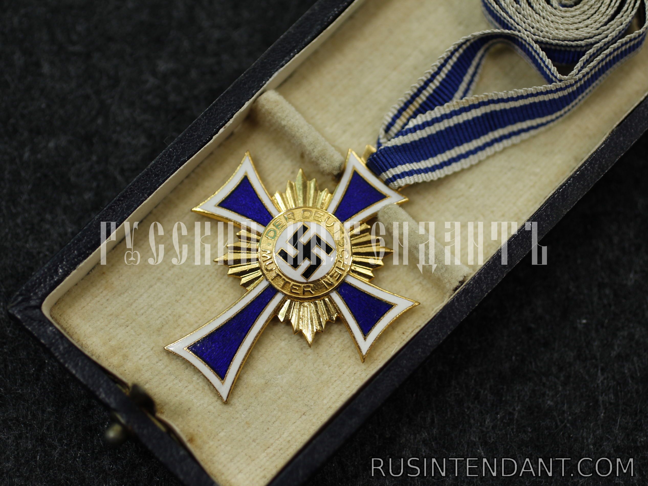 Фото 1: Почетный крест Немецкой матери "Золотой" 